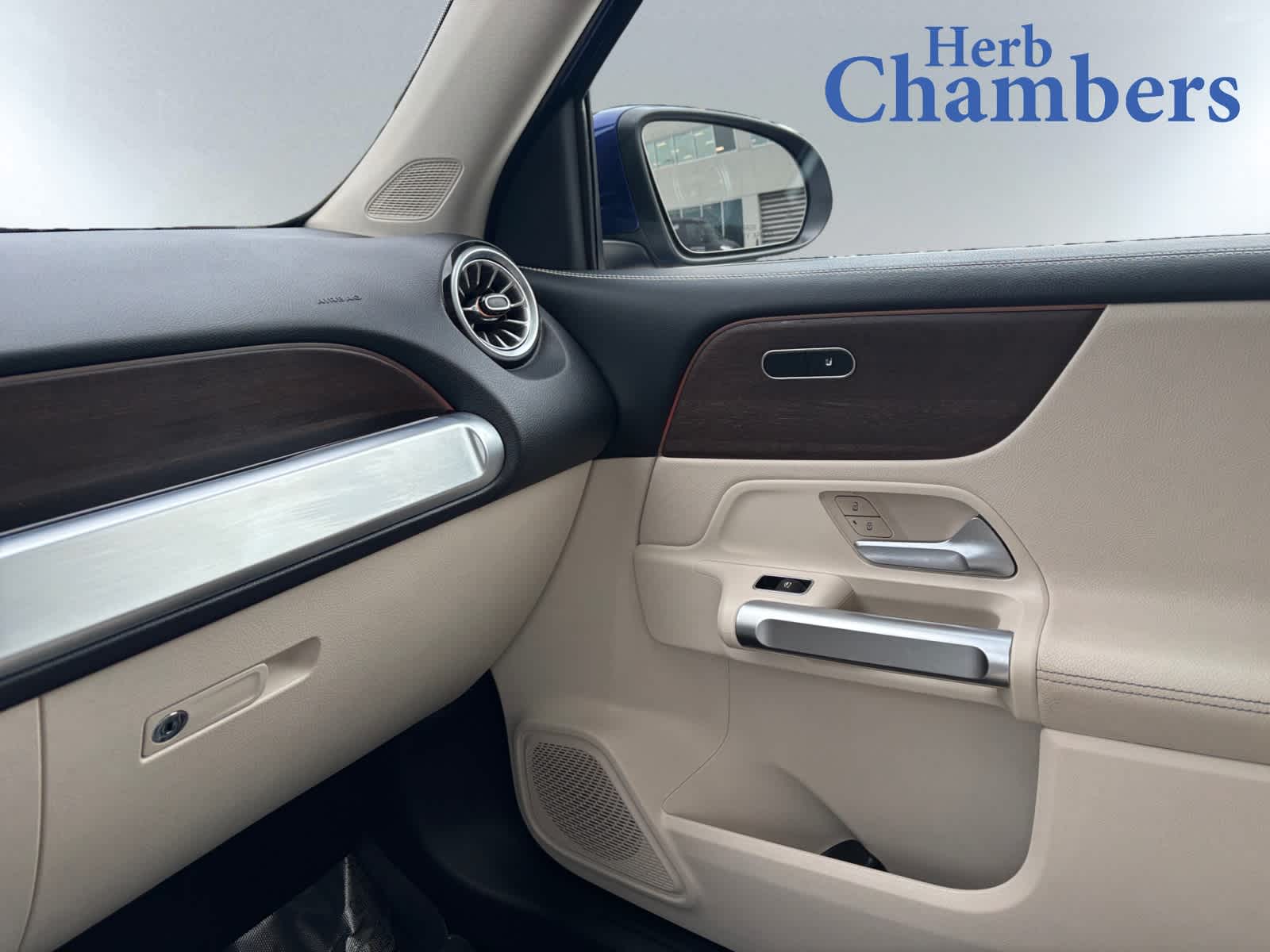 used 2022 Mercedes-Benz GLB 250 car, priced at $28,897