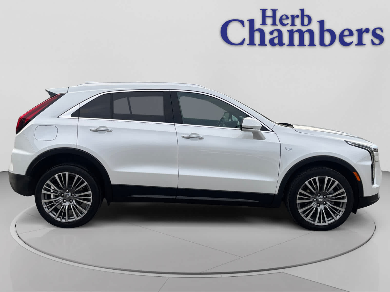 used 2024 Cadillac XT4 car, priced at $35,999