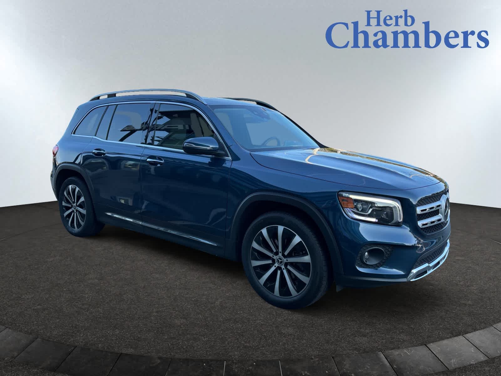 used 2022 Mercedes-Benz GLB 250 car, priced at $36,097