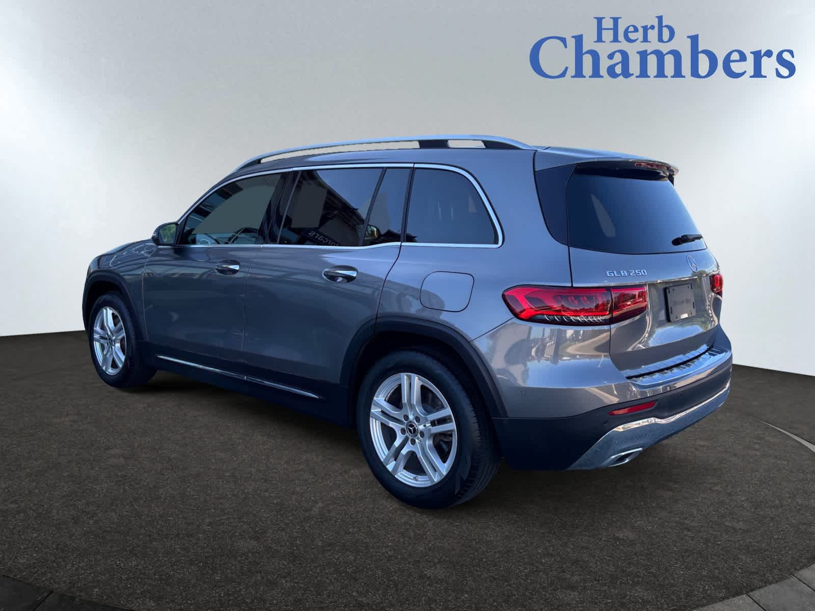 used 2021 Mercedes-Benz GLB 250 car, priced at $28,397