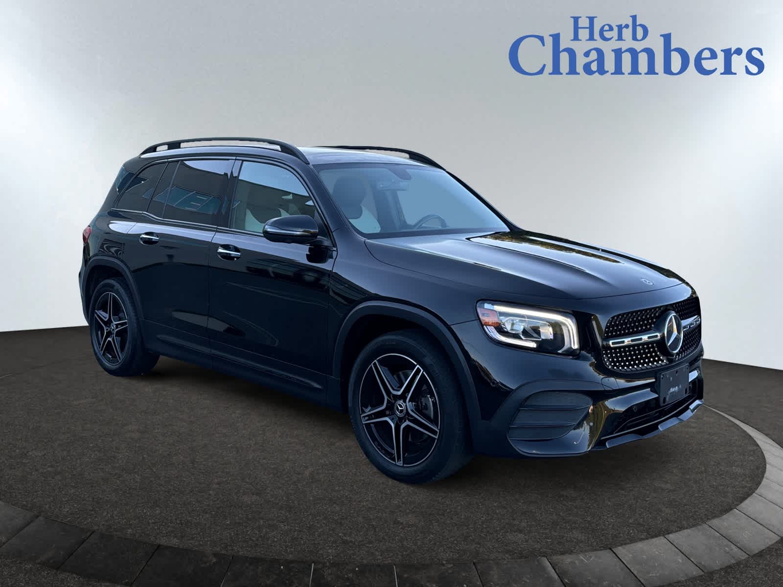 used 2021 Mercedes-Benz GLB 250 car, priced at $30,498