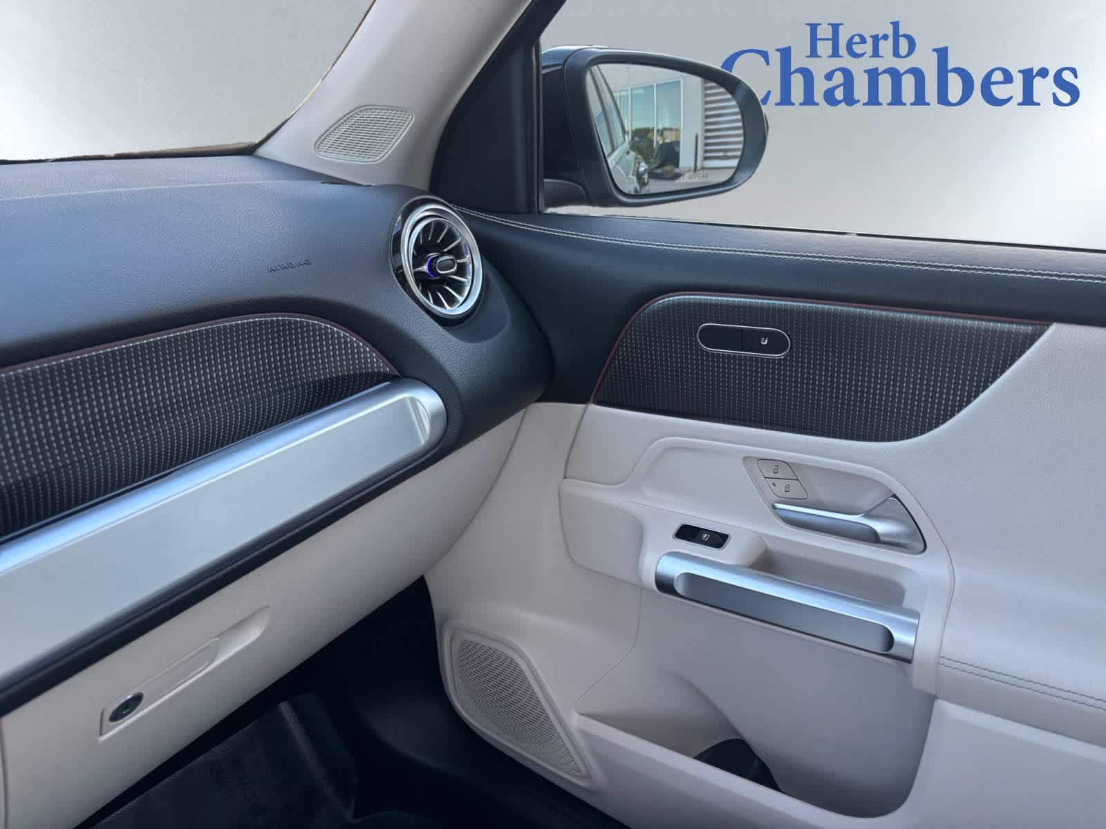 used 2022 Mercedes-Benz GLB 250 car, priced at $32,698