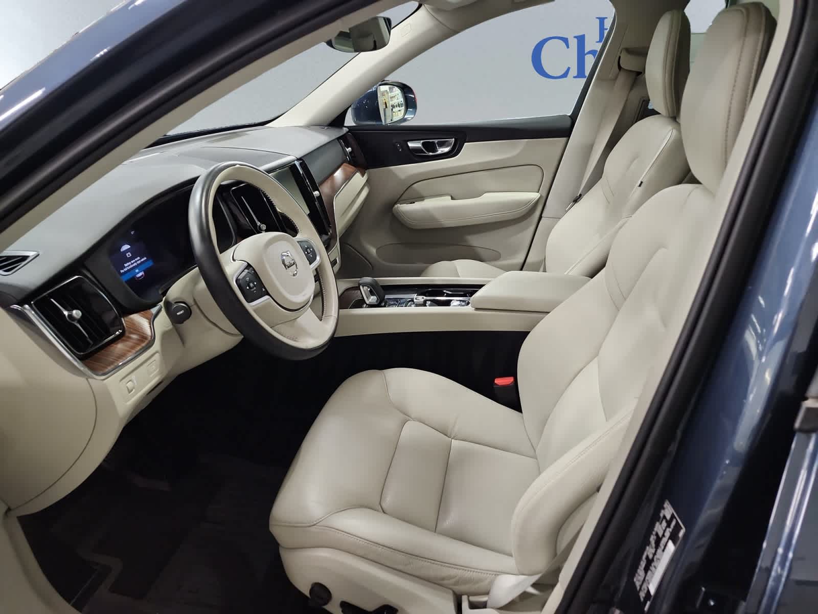 used 2022 Volvo XC60 car, priced at $30,096