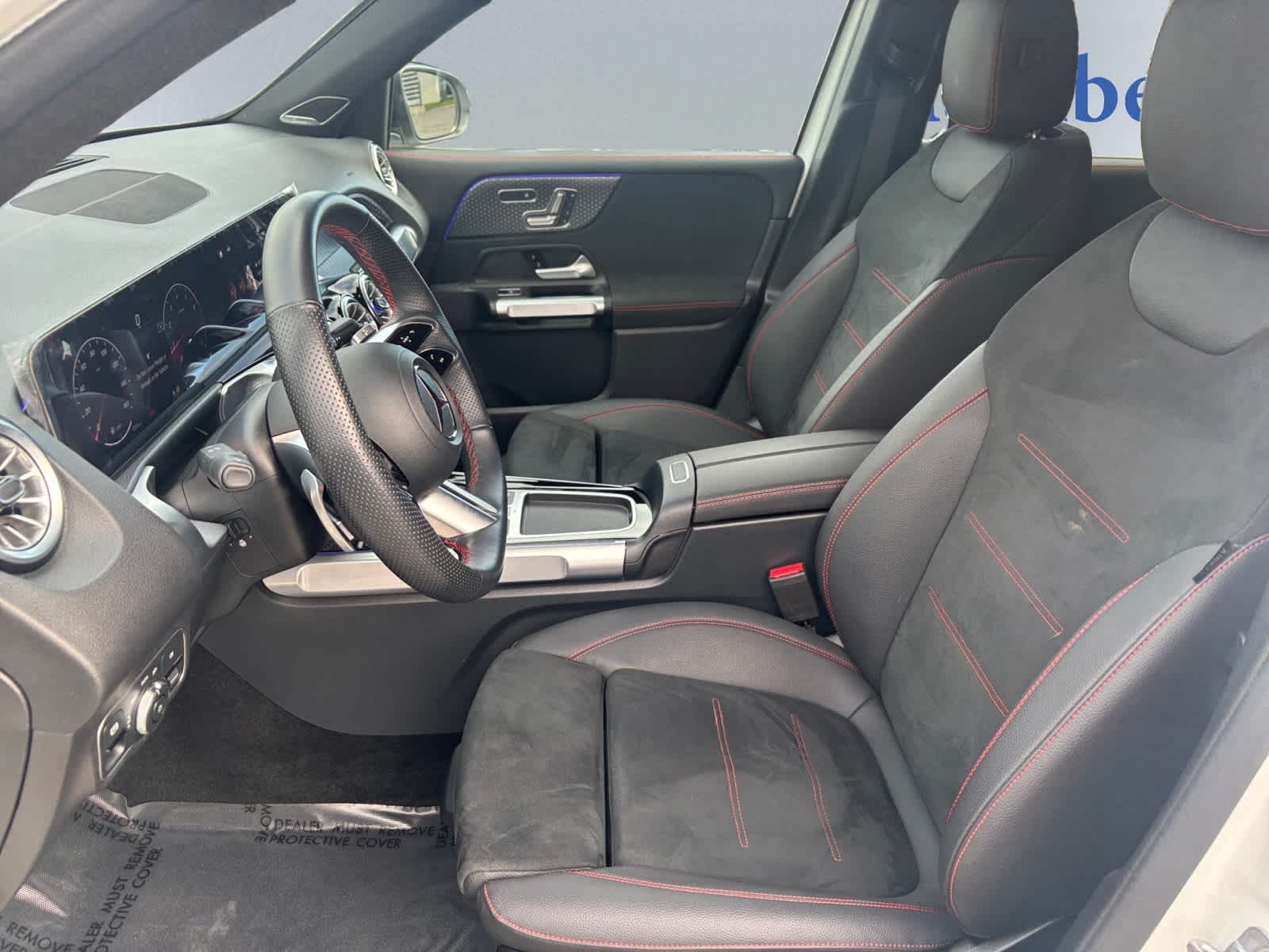 used 2025 Mercedes-Benz GLB 250 car, priced at $47,998