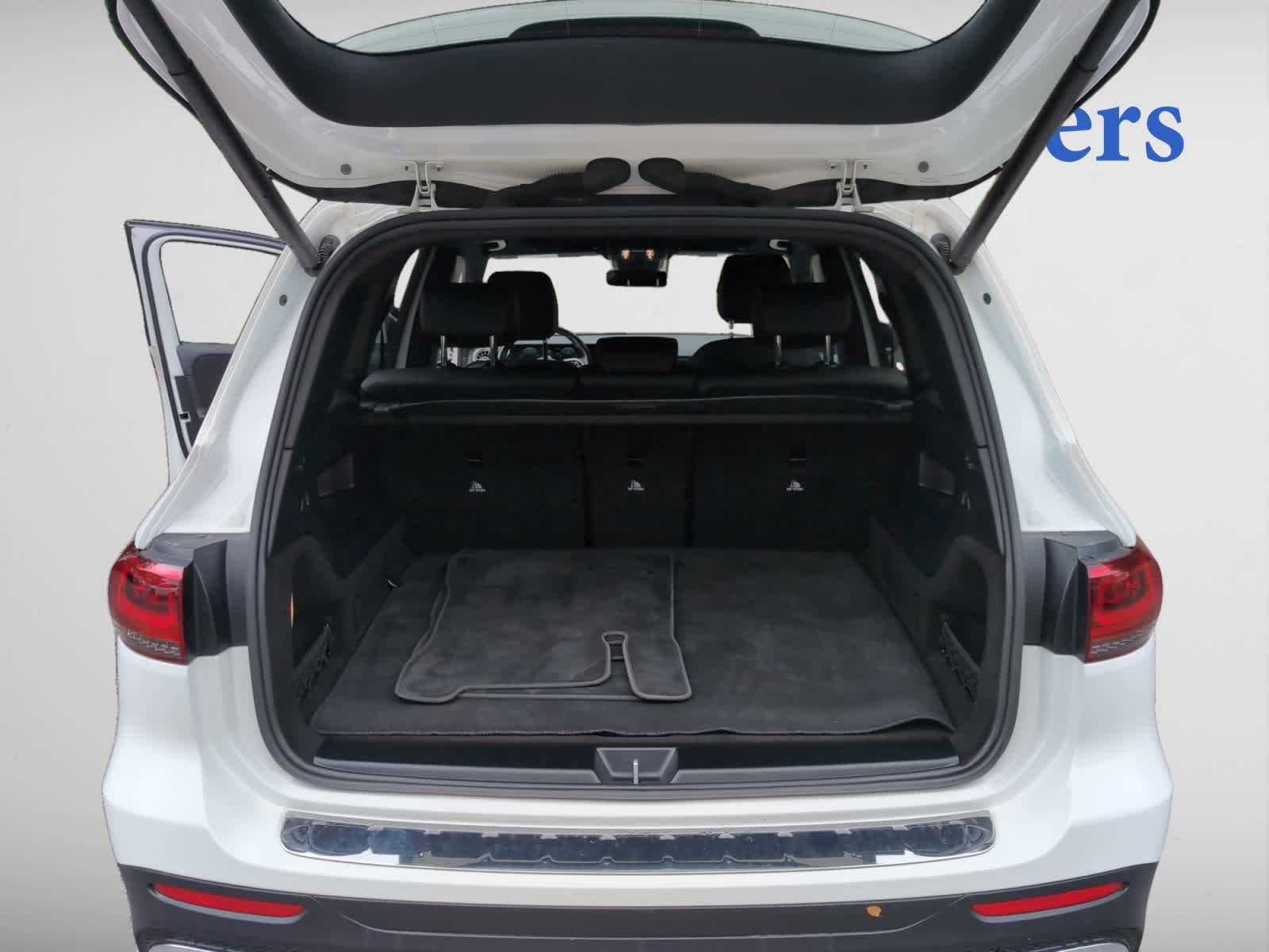 used 2022 Mercedes-Benz GLB 250 car, priced at $27,397