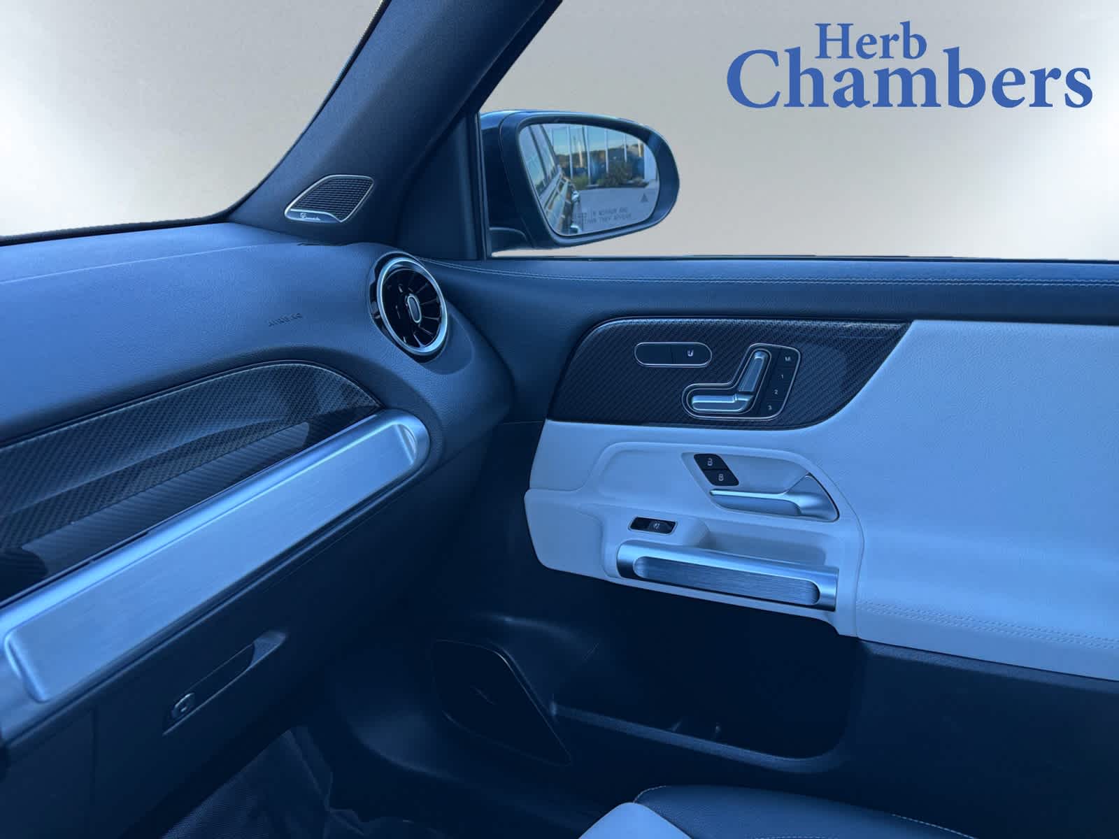 used 2021 Mercedes-Benz GLB 250 car, priced at $25,898