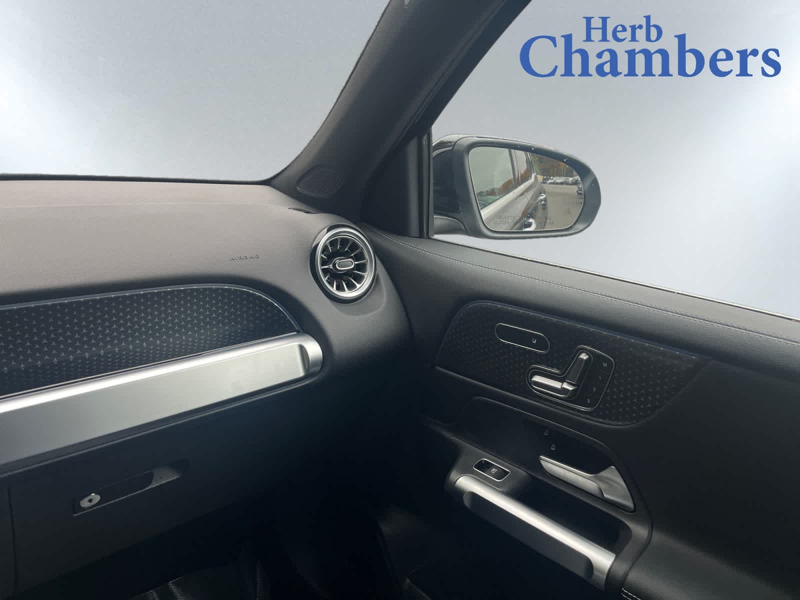 used 2025 Mercedes-Benz GLB 250 car, priced at $43,497