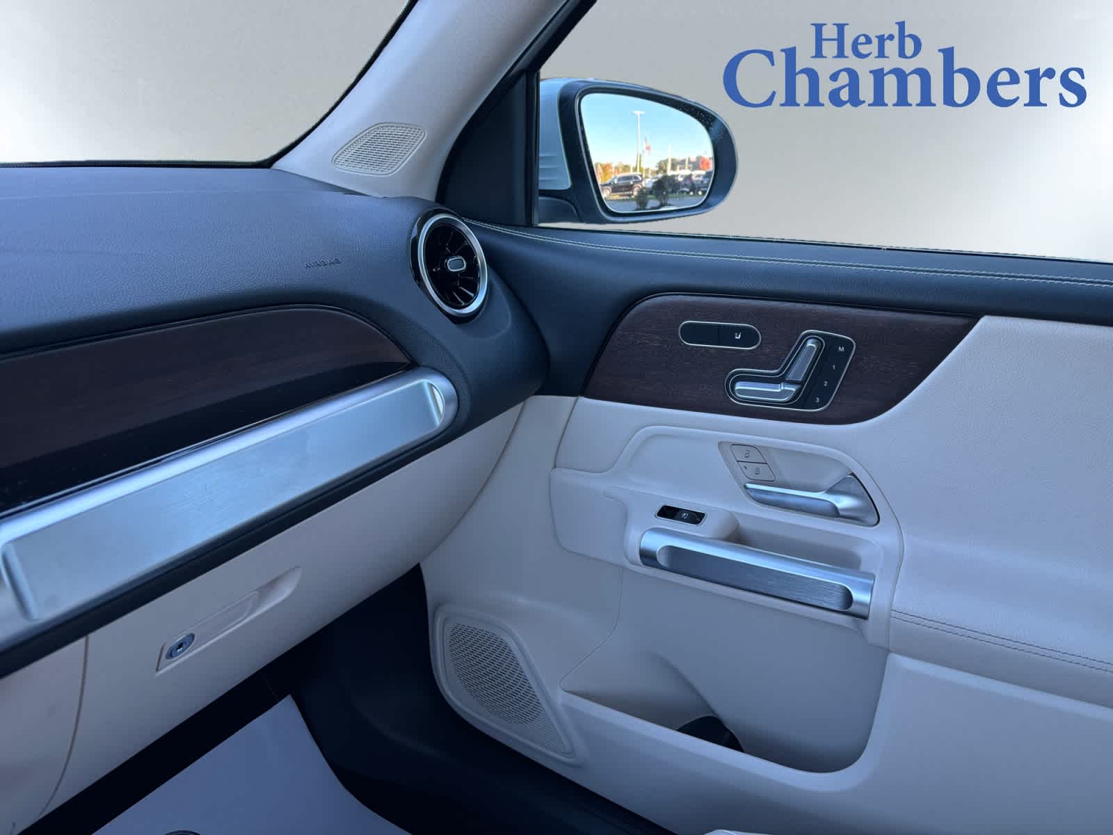 used 2020 Mercedes-Benz GLB 250 car, priced at $24,497