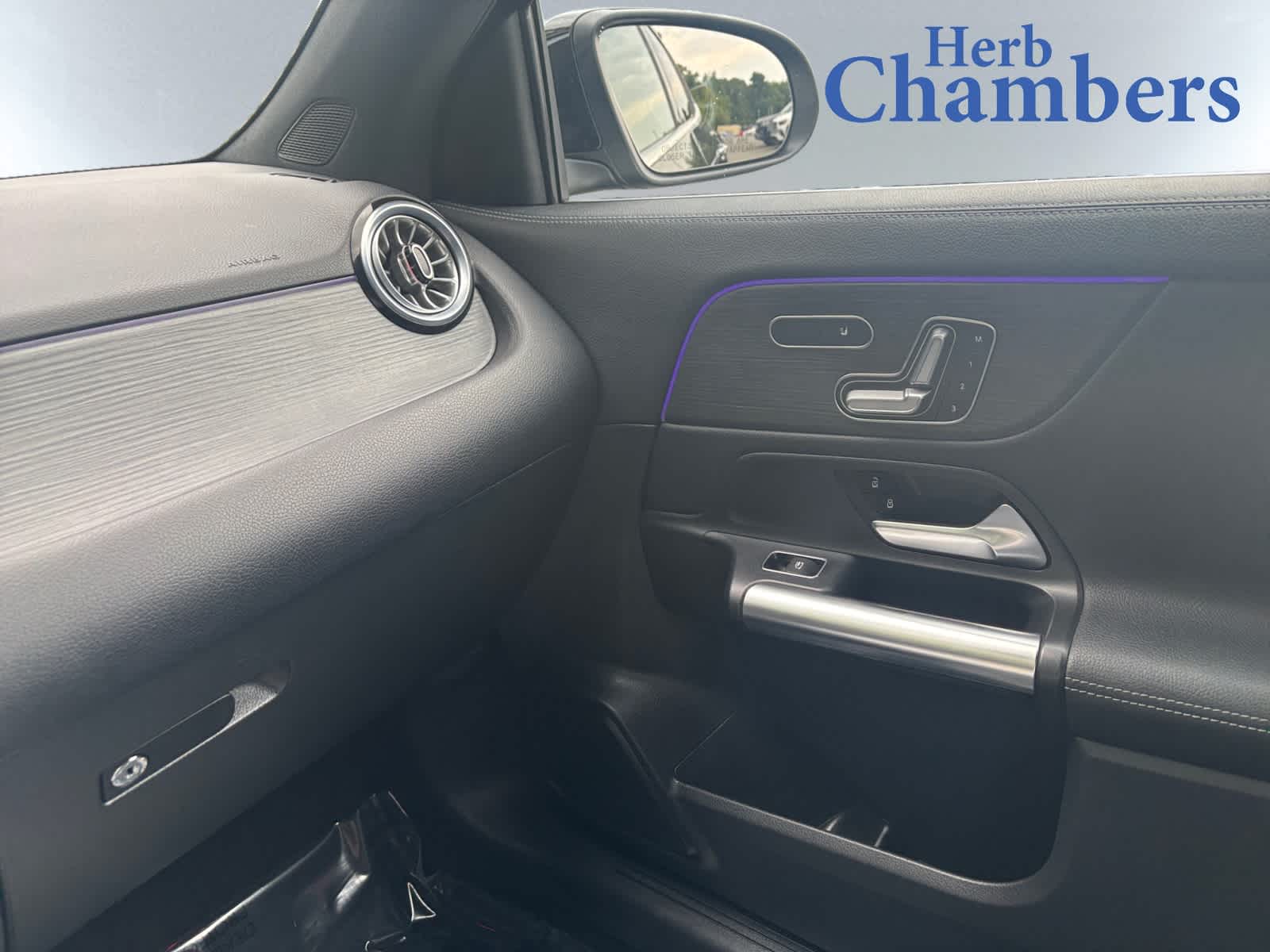 used 2023 Mercedes-Benz GLA 250 car, priced at $31,998