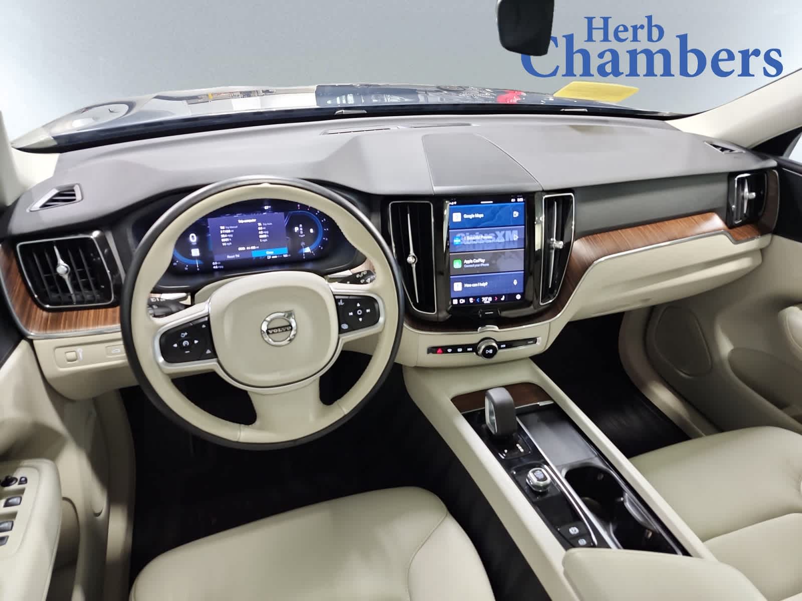 used 2022 Volvo XC60 car, priced at $30,096