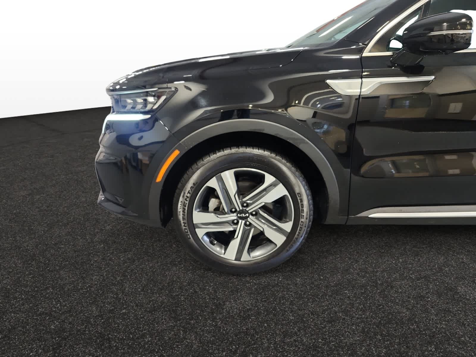 used 2023 Kia Sorento Hybrid car, priced at $25,196