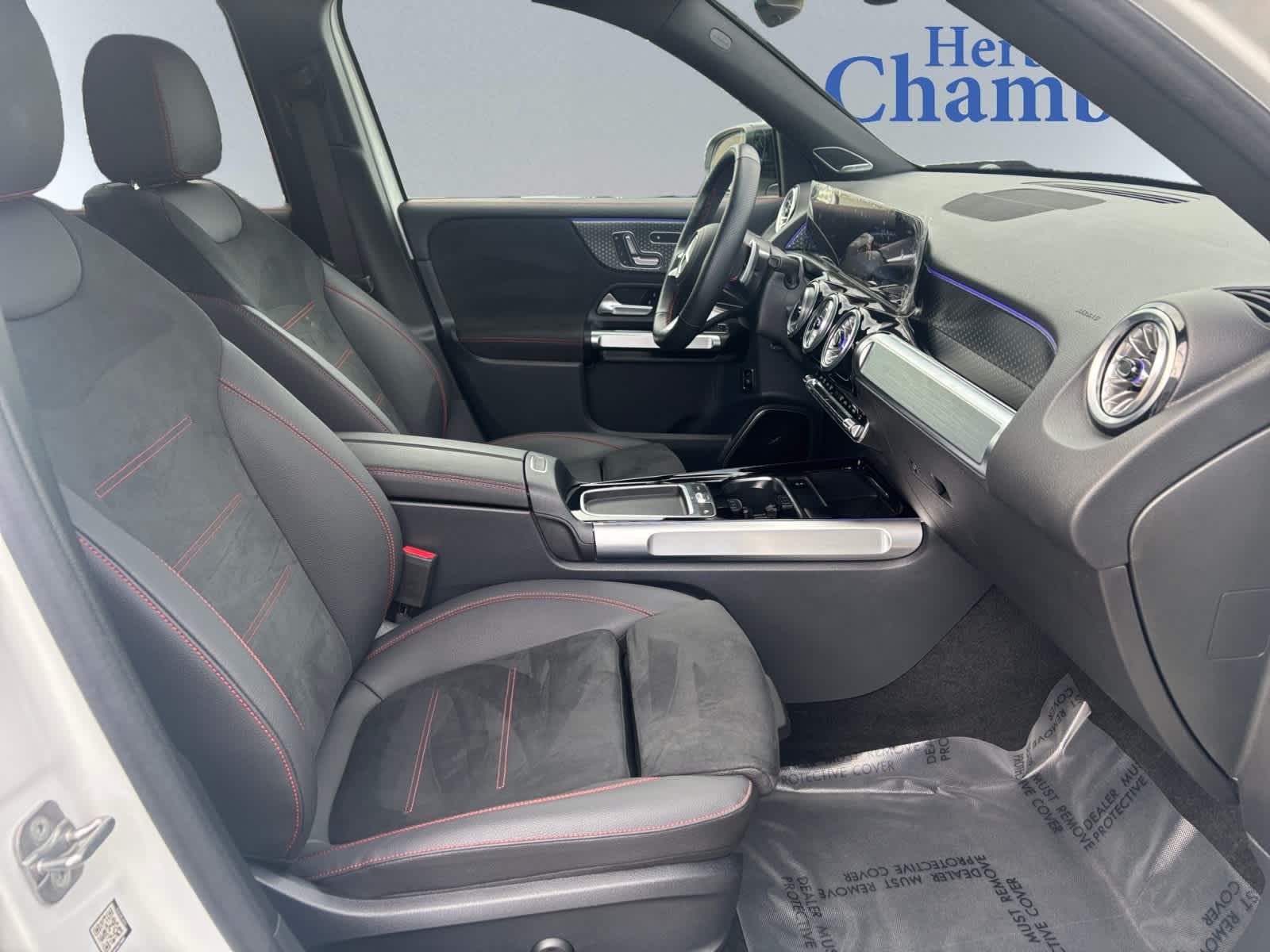 used 2025 Mercedes-Benz GLB 250 car, priced at $47,998