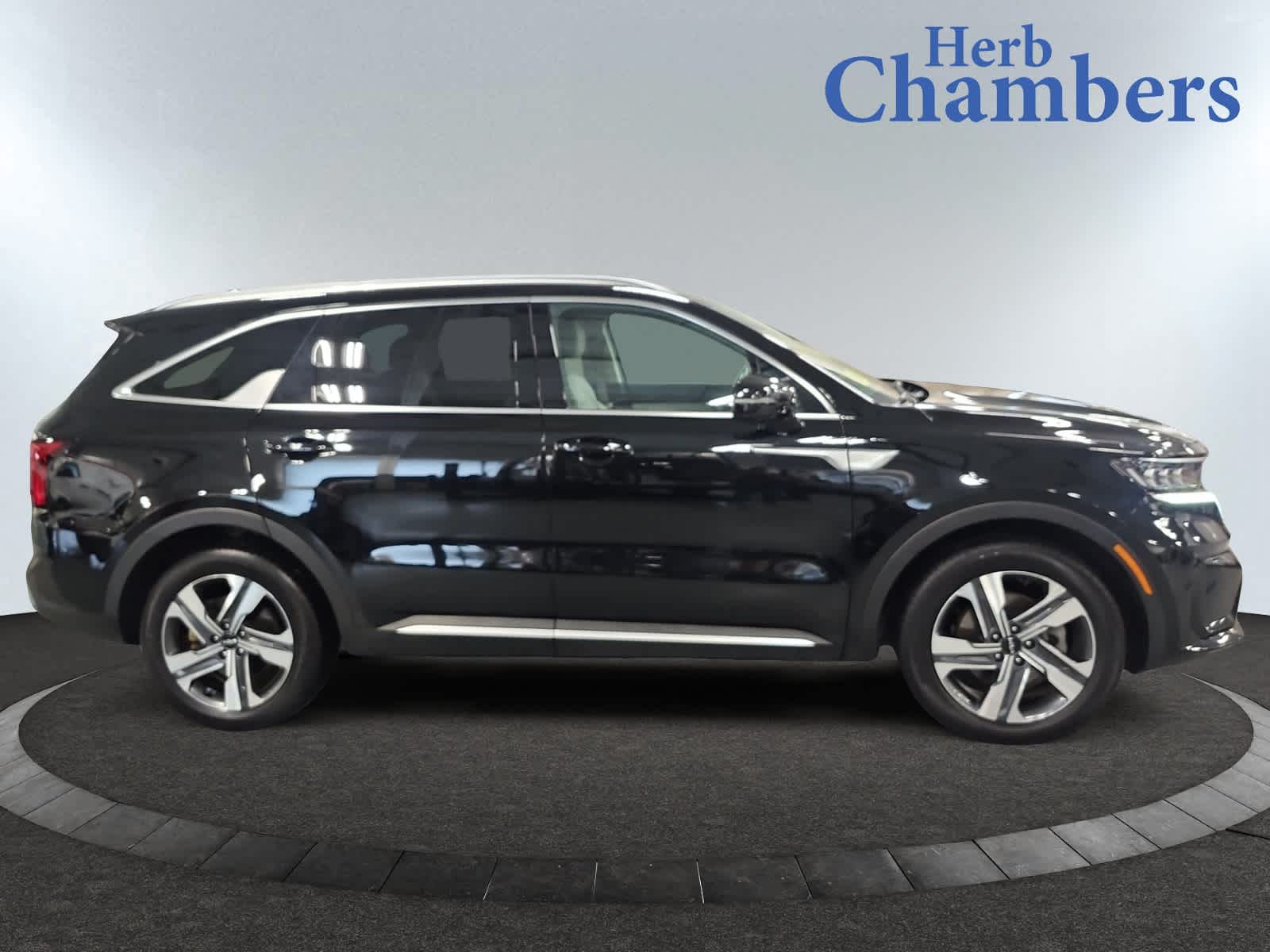 used 2023 Kia Sorento Hybrid car, priced at $25,196