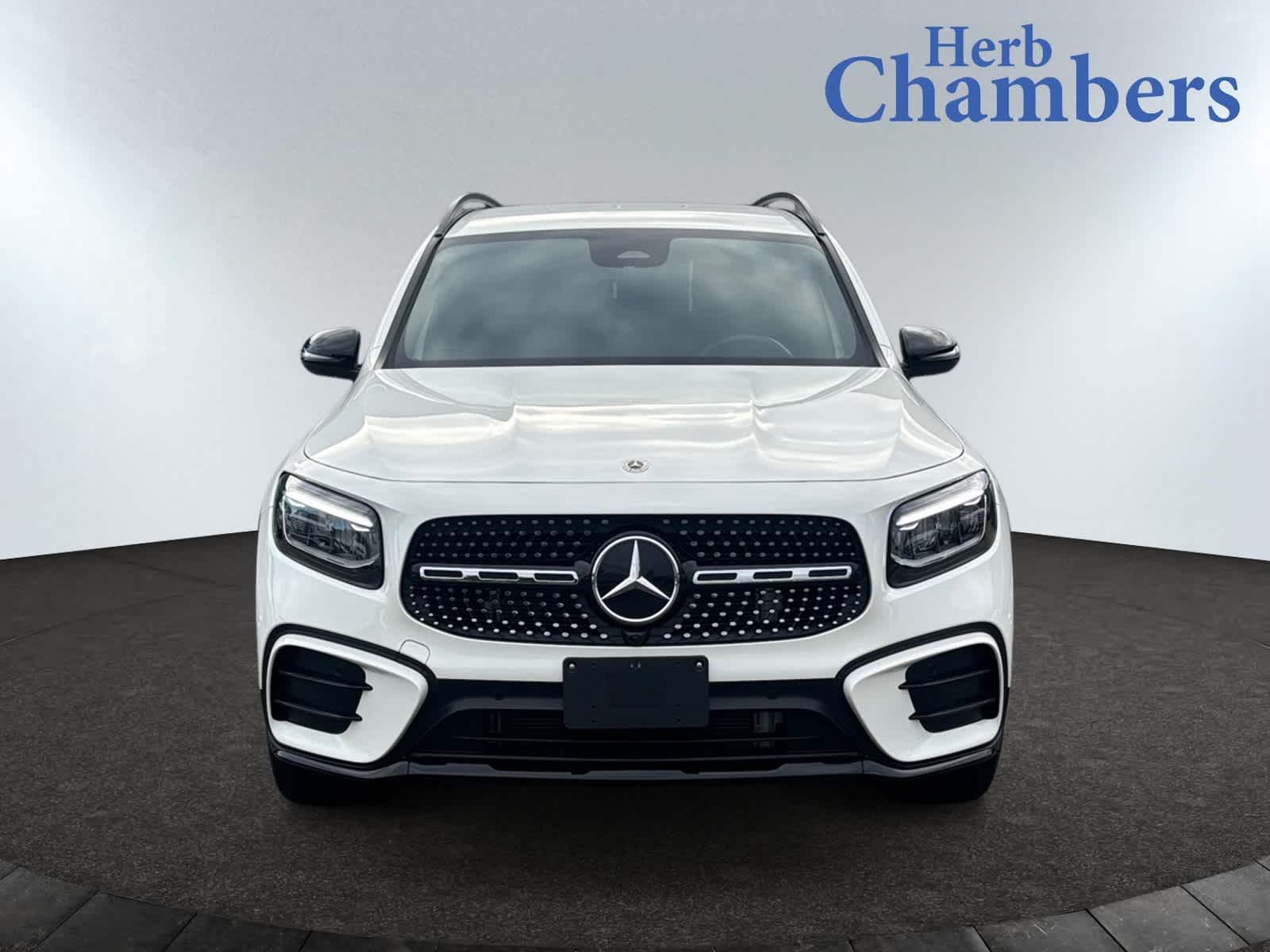 used 2025 Mercedes-Benz GLB 250 car, priced at $47,998