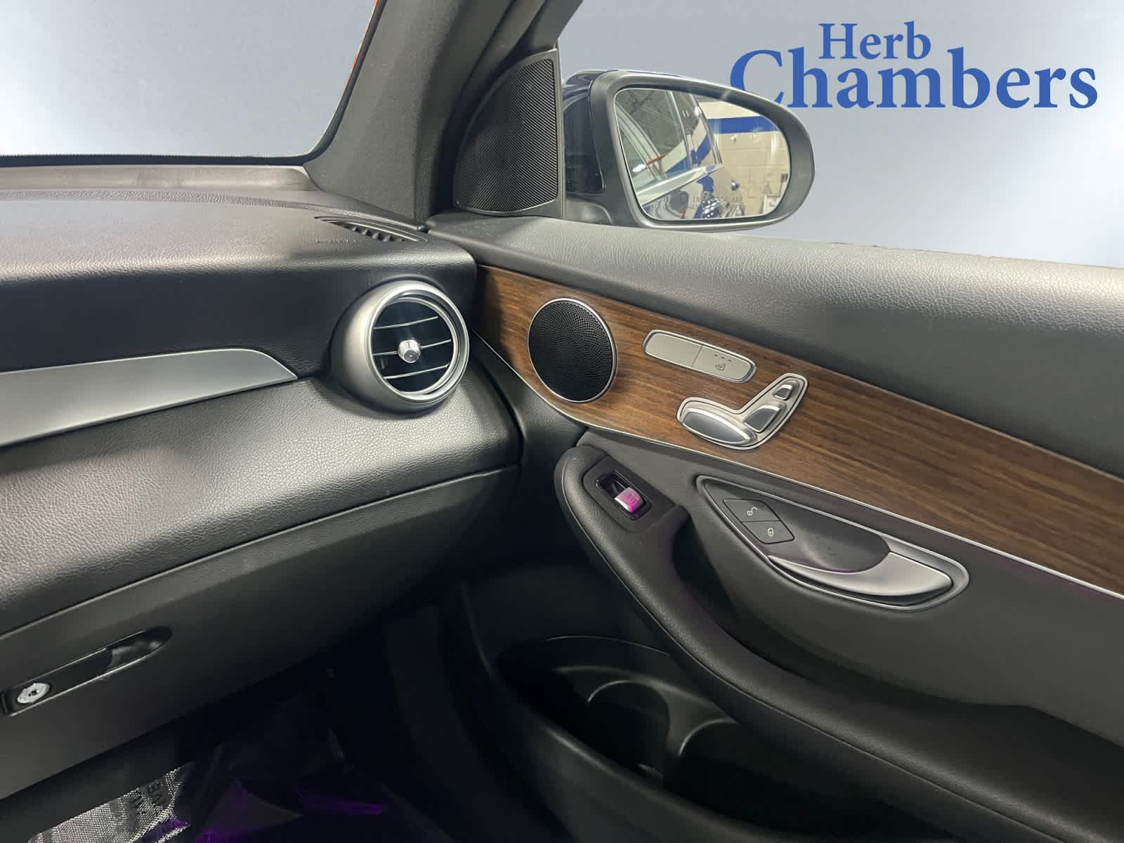 used 2022 Mercedes-Benz GLC 300 car, priced at $34,797