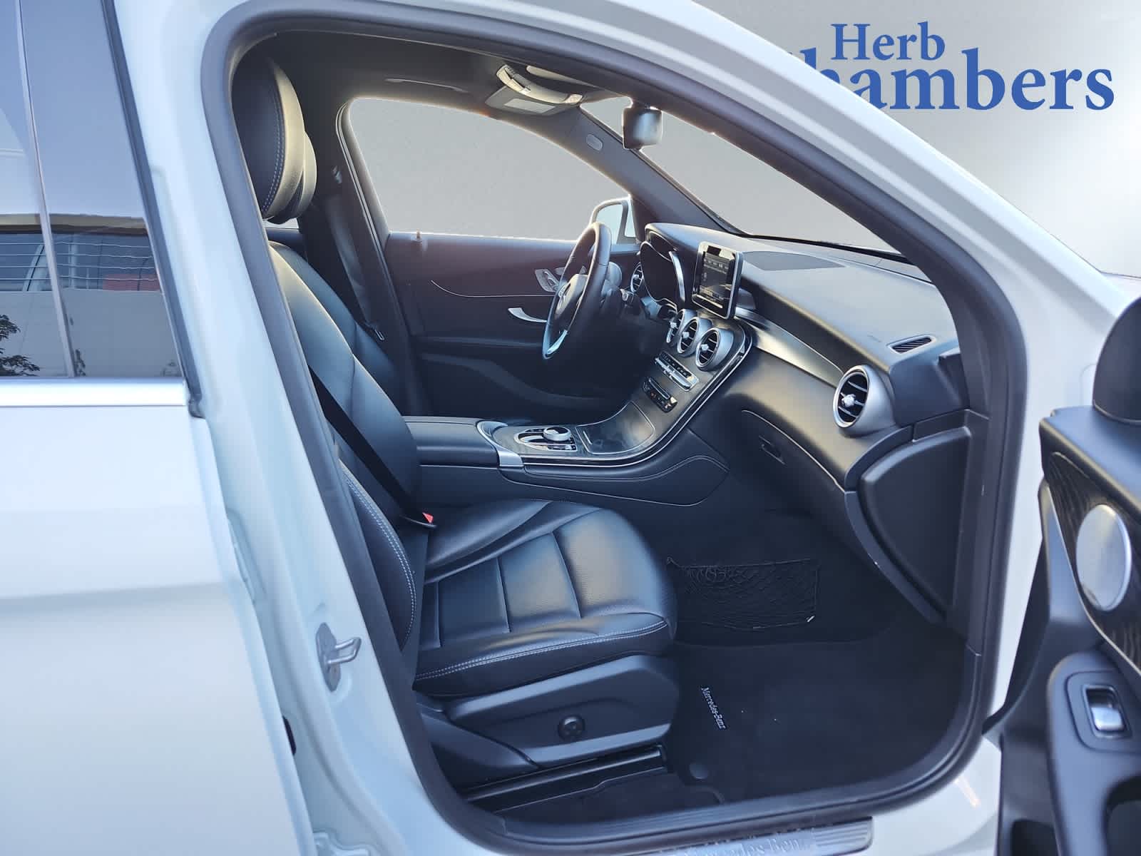 used 2018 Mercedes-Benz GLC 300 car, priced at $17,496