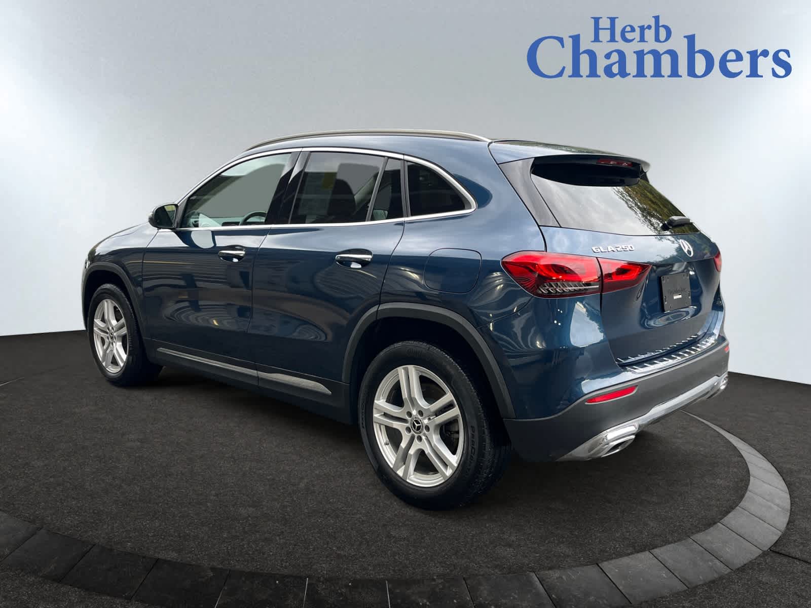 used 2021 Mercedes-Benz GLA 250 car, priced at $23,498