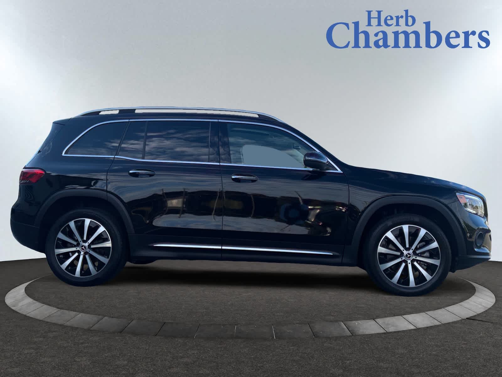 used 2022 Mercedes-Benz GLB 250 car, priced at $32,698
