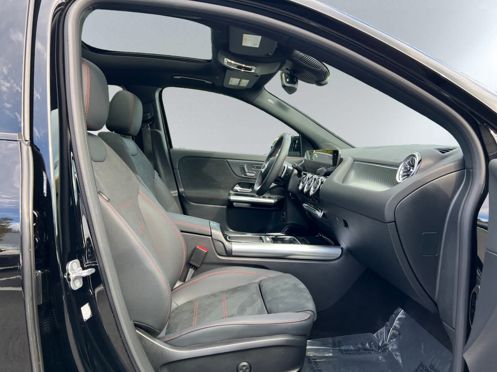 used 2025 Mercedes-Benz GLA 250 car, priced at $46,497