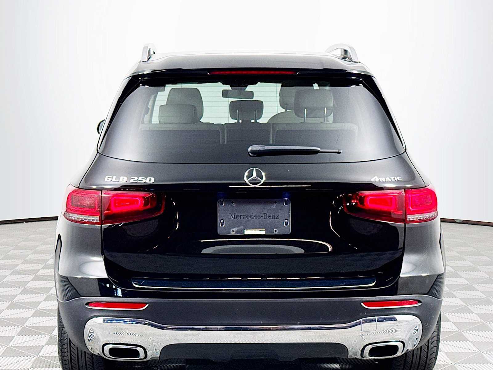 used 2021 Mercedes-Benz GLB 250 car, priced at $26,788