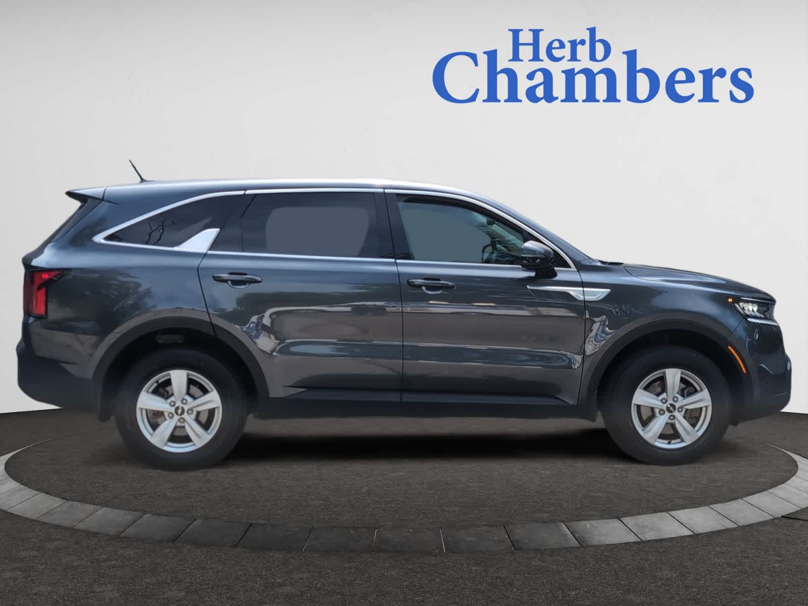 used 2022 Kia Sorento car, priced at $24,998