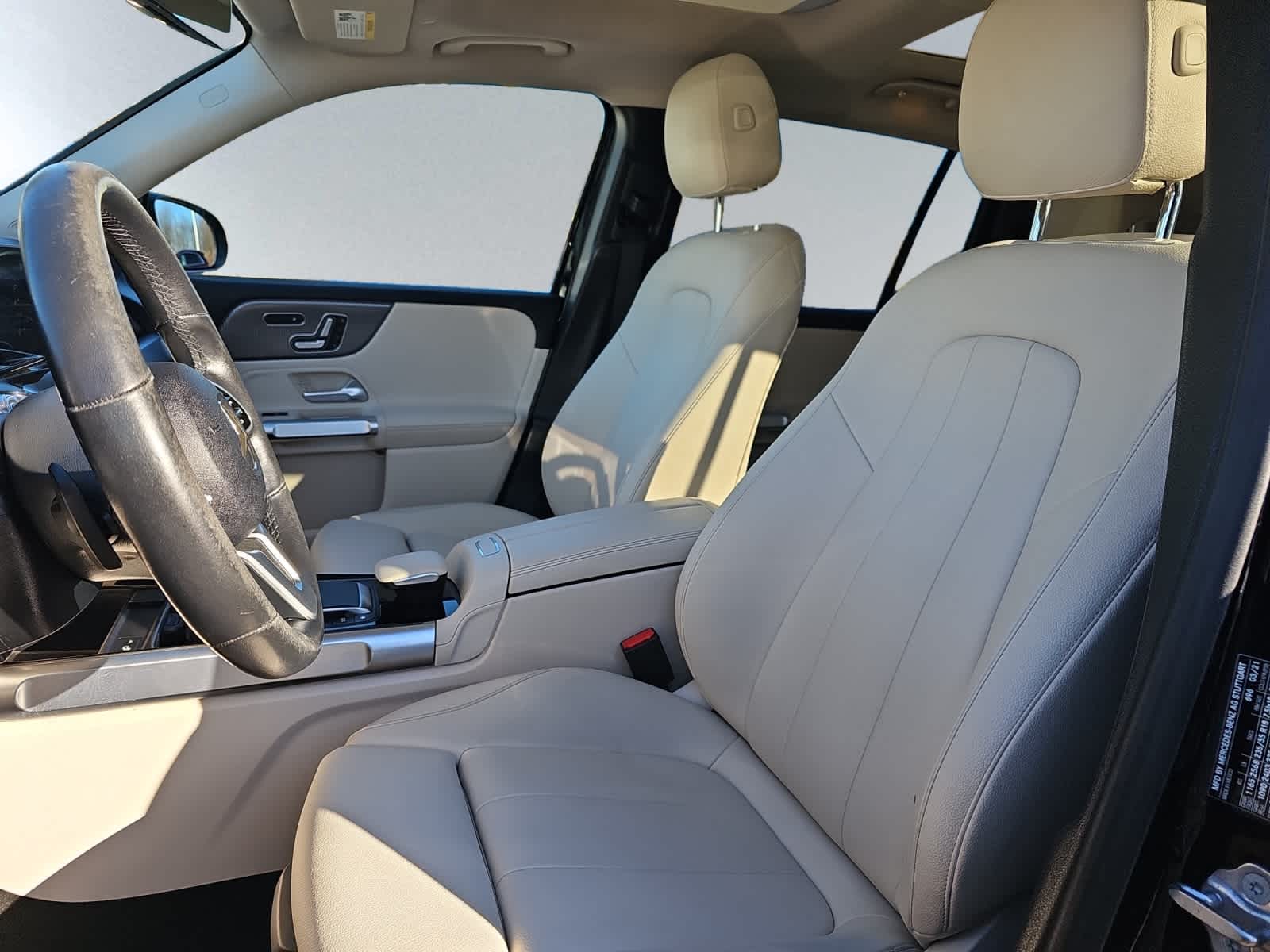 used 2021 Mercedes-Benz GLB 250 car, priced at $26,788