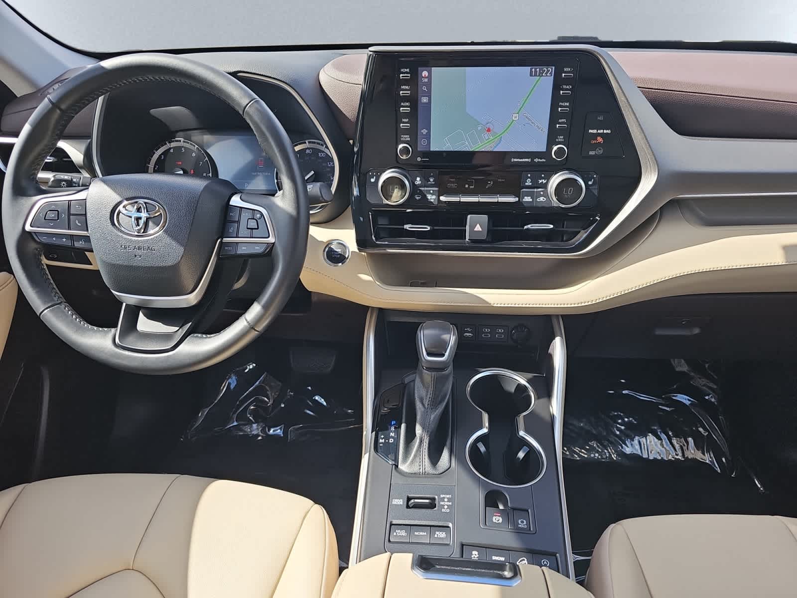 used 2022 Toyota Highlander car, priced at $35,487