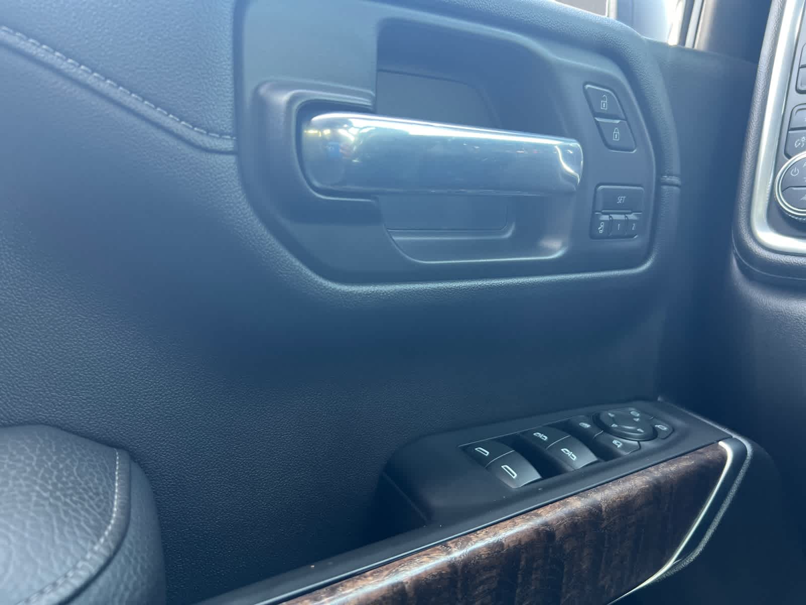 used 2020 GMC Sierra 1500 car, priced at $37,987