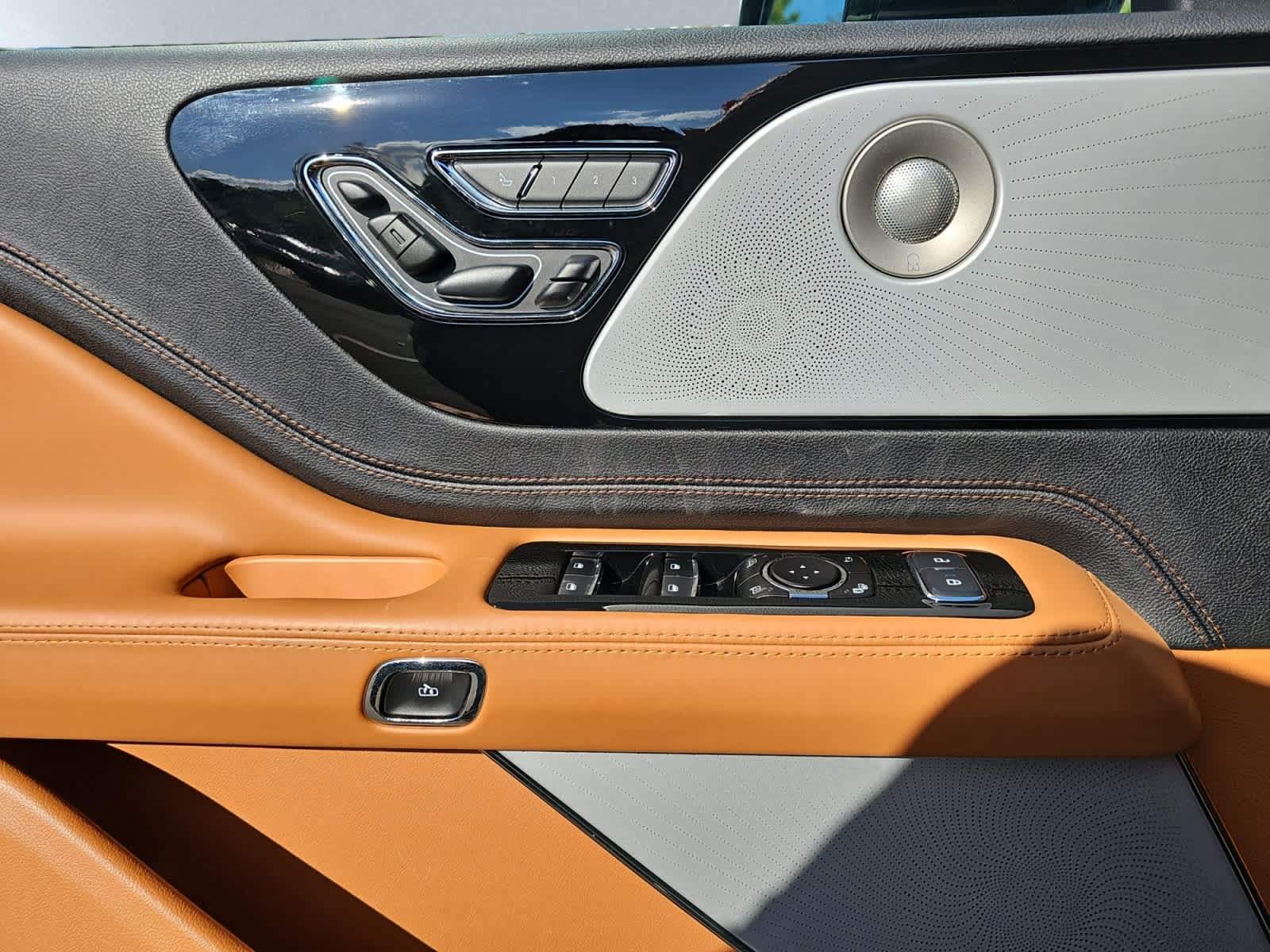 used 2023 Lincoln Aviator car, priced at $58,487