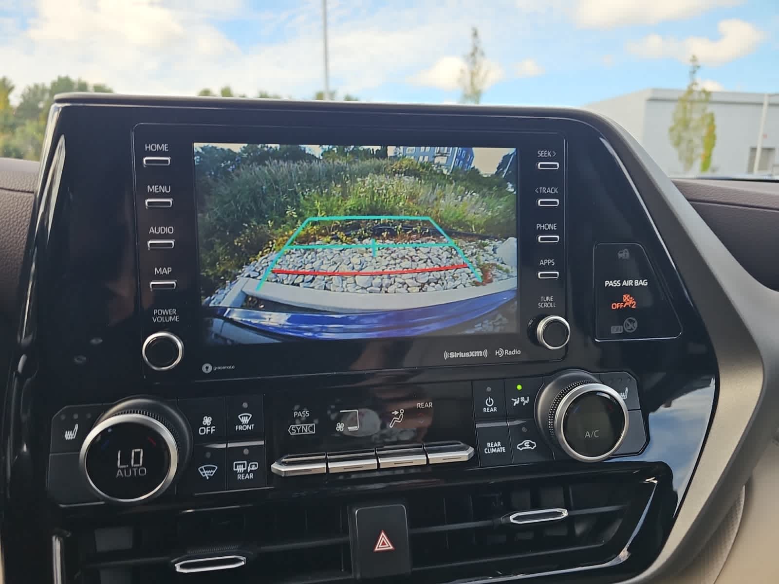 used 2022 Toyota Highlander car, priced at $35,487