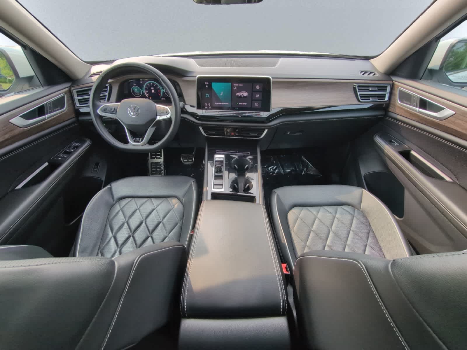 used 2024 Volkswagen Atlas car, priced at $39,988