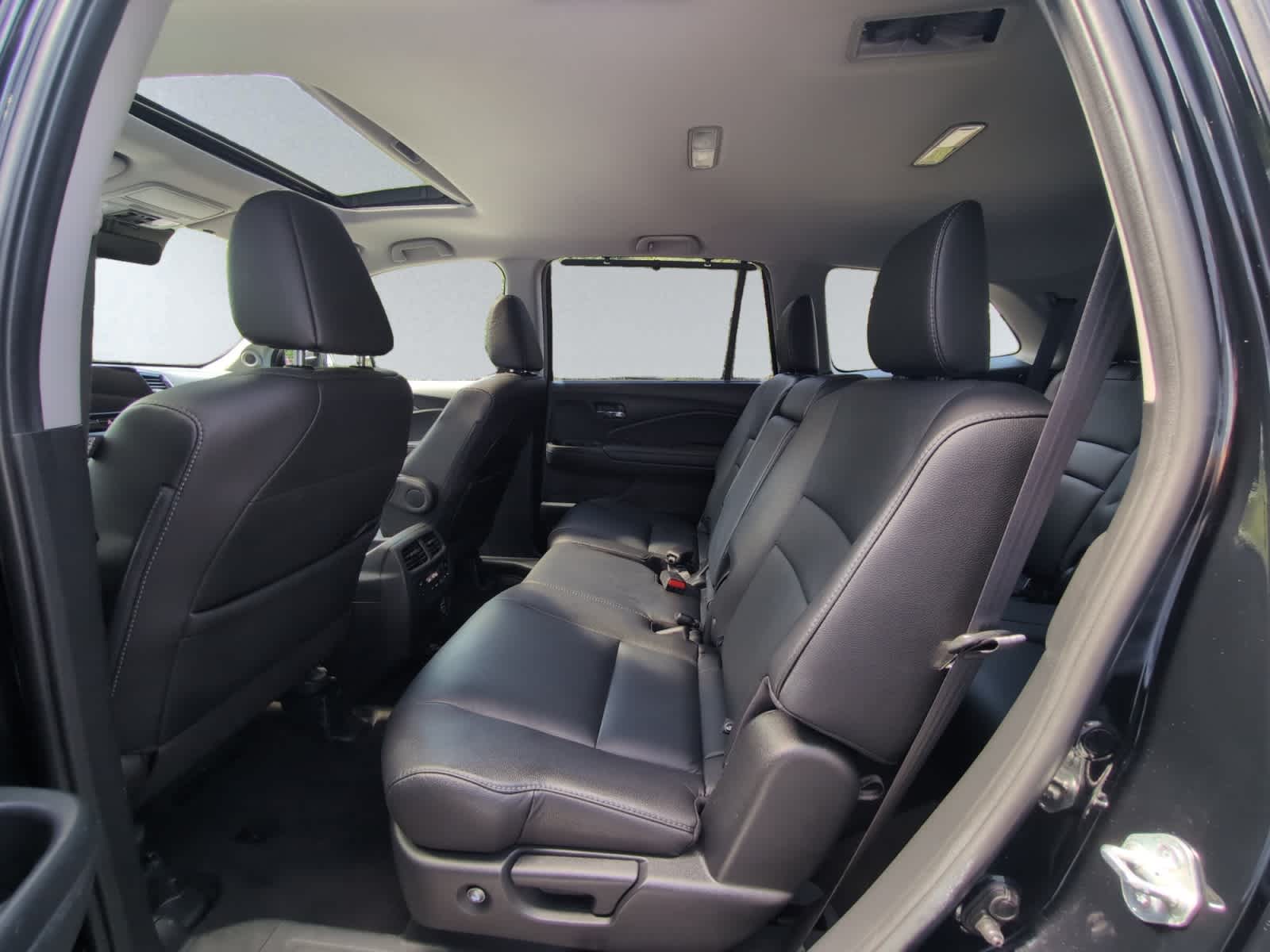 used 2021 Honda Pilot car, priced at $28,988