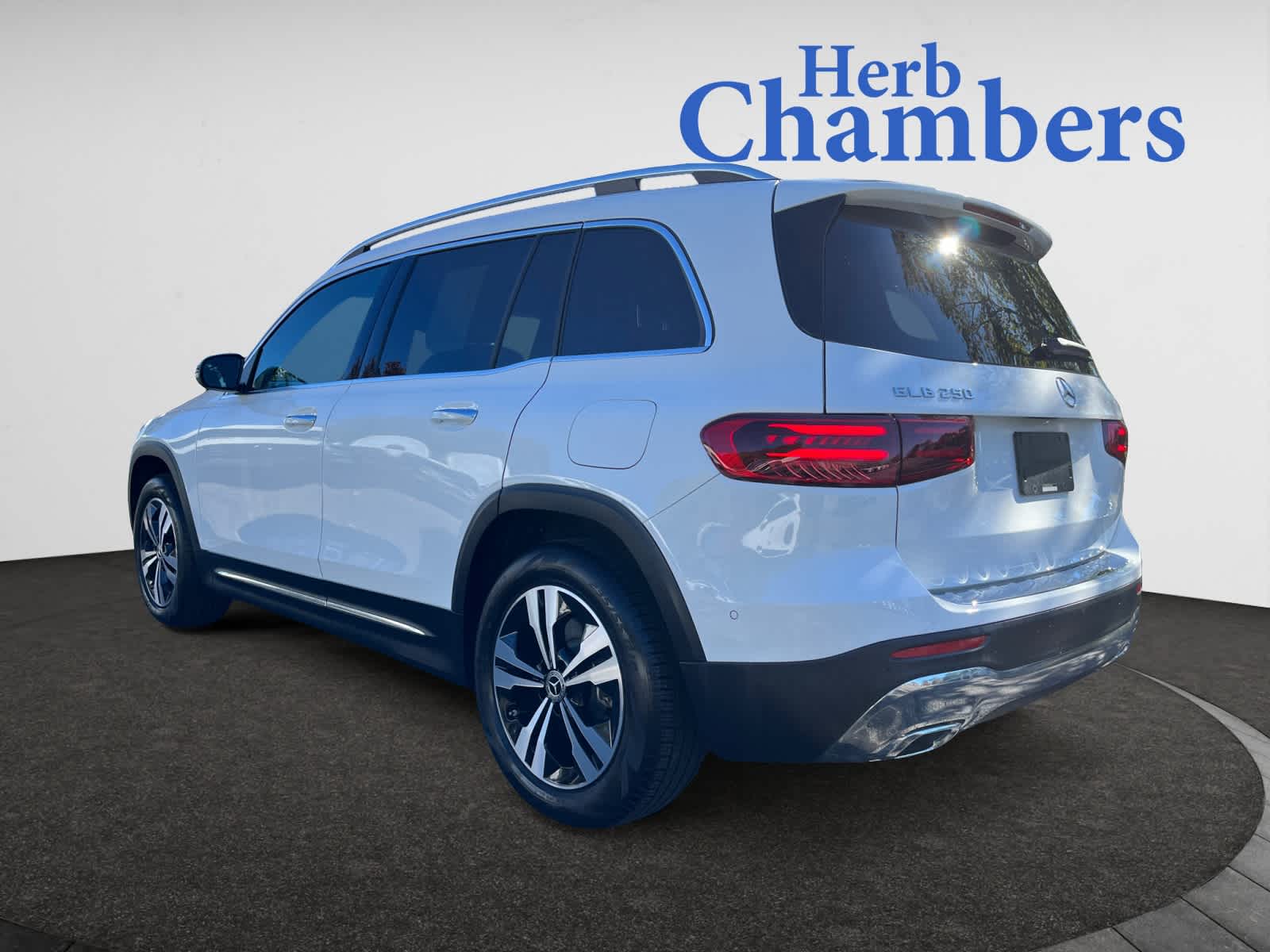 used 2025 Mercedes-Benz GLB 250 car, priced at $44,287