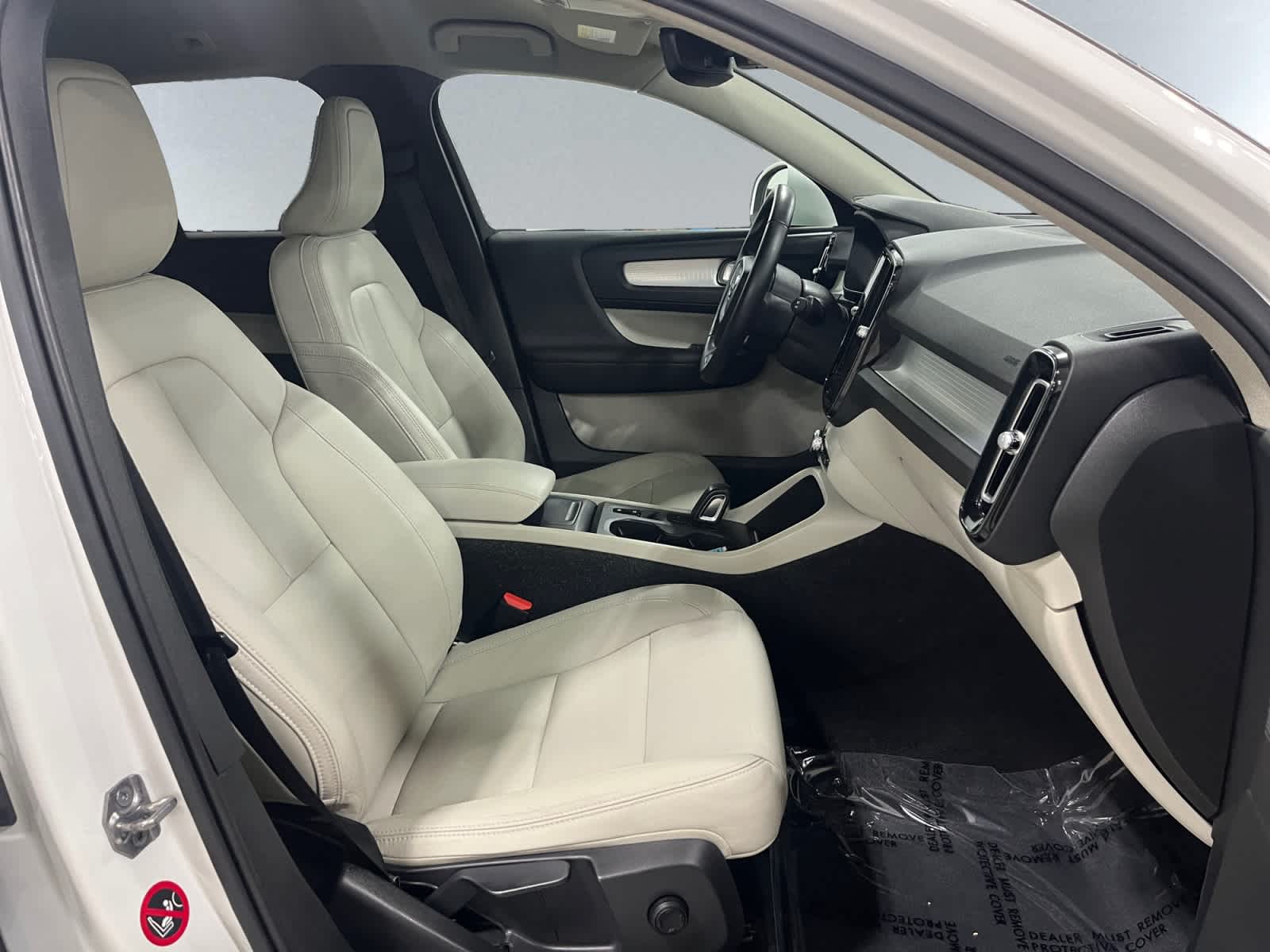 used 2019 Volvo XC40 car, priced at $20,998