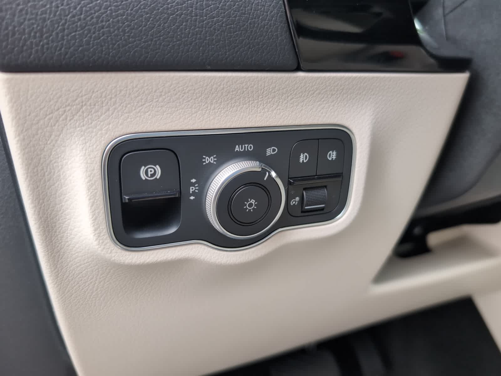 used 2022 Mercedes-Benz GLA 250 car, priced at $32,788