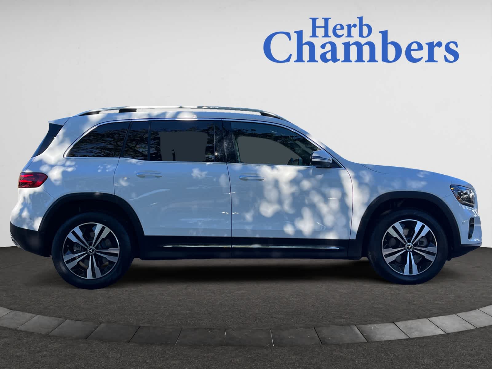 used 2025 Mercedes-Benz GLB 250 car, priced at $44,287