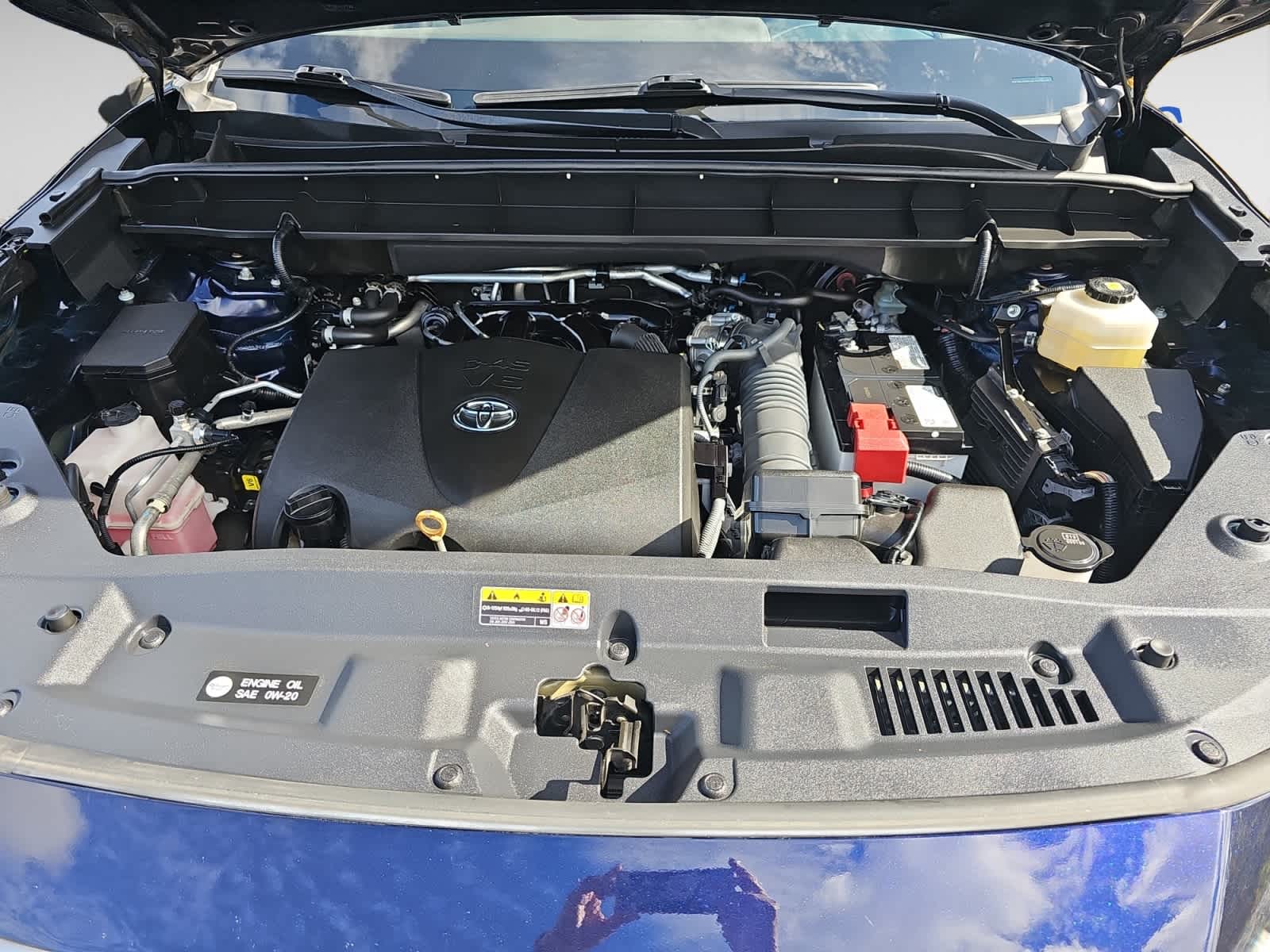 used 2022 Toyota Highlander car, priced at $35,487