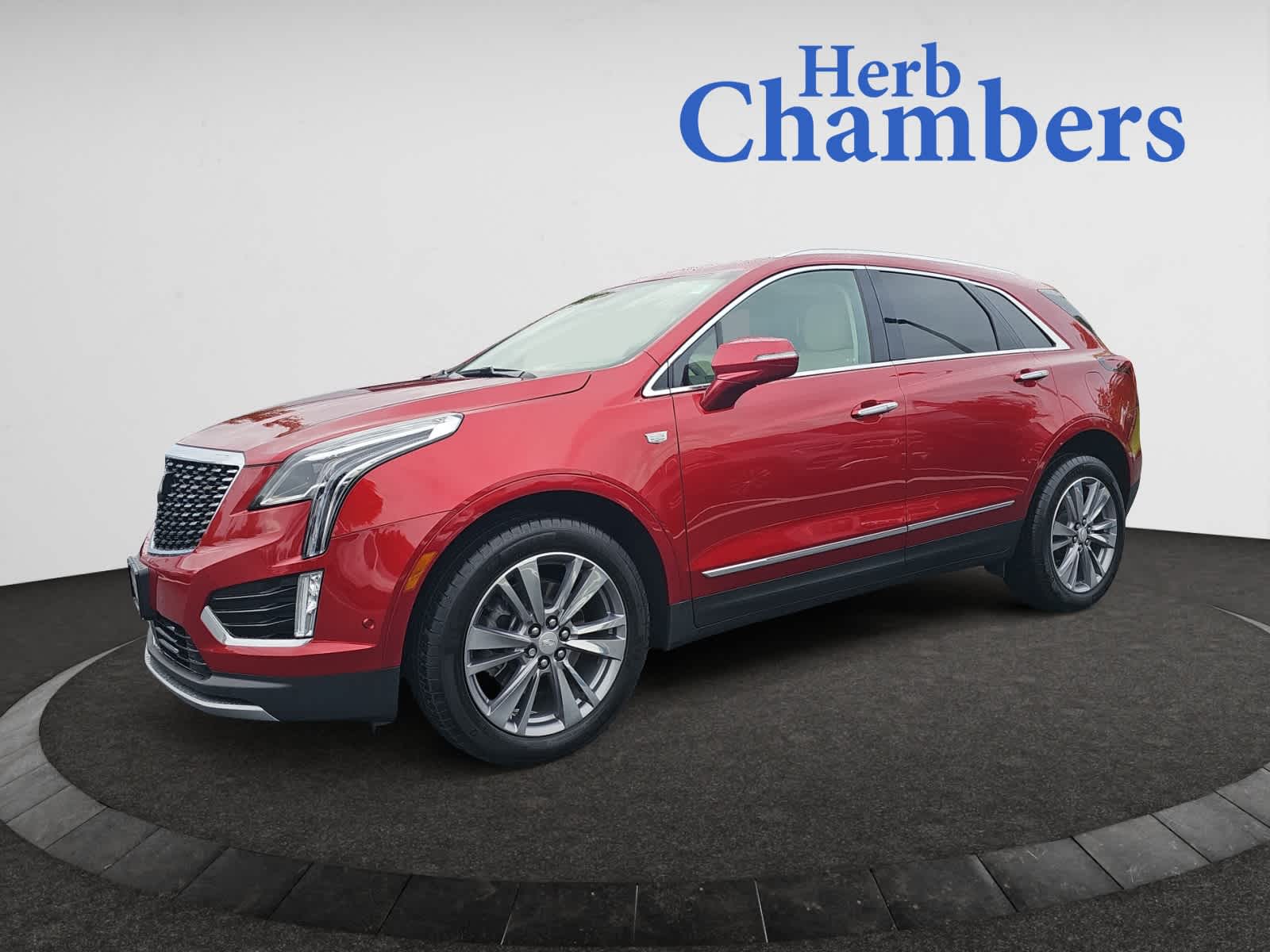 used 2024 Cadillac XT5 car, priced at $44,987