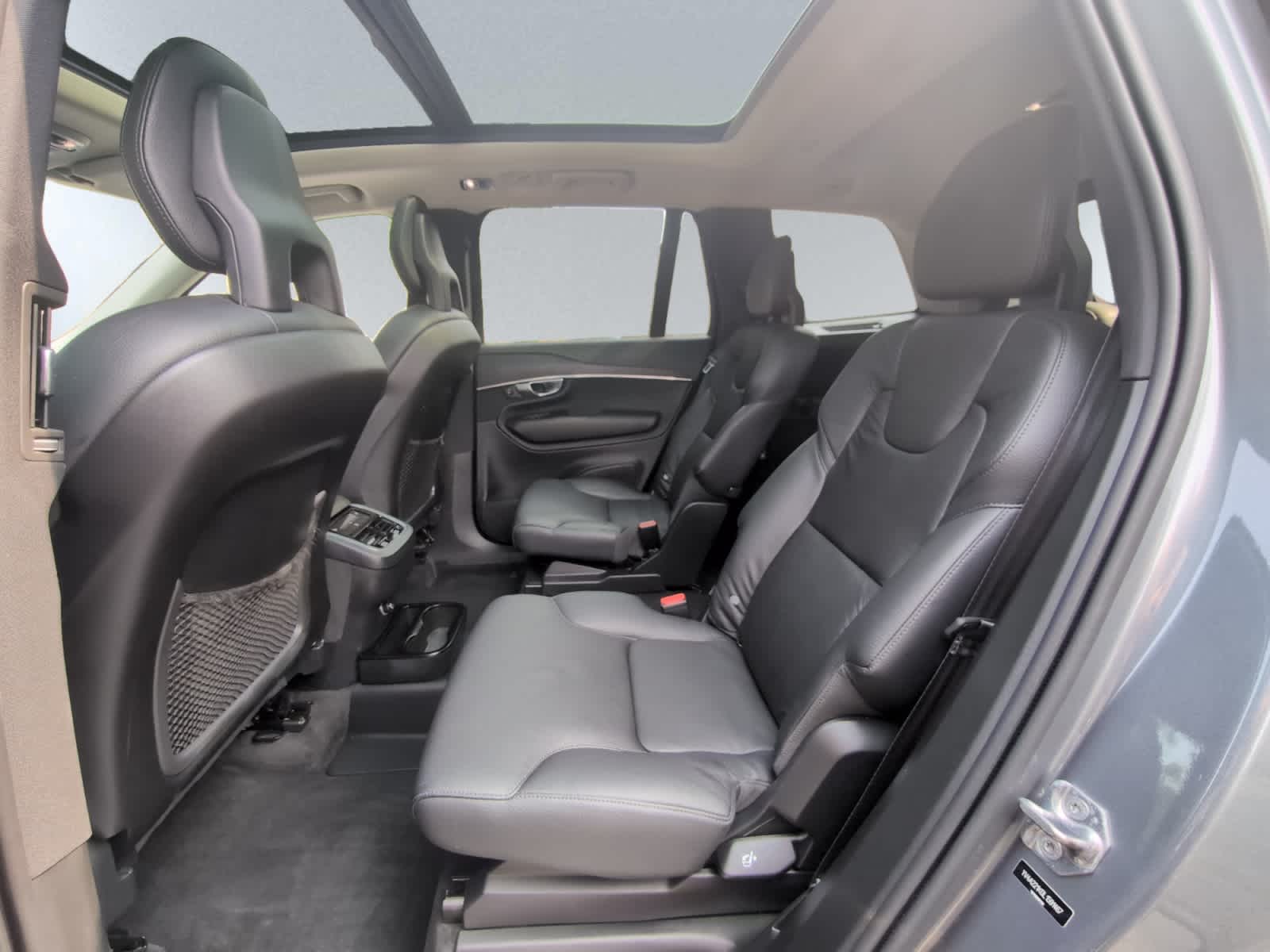 used 2020 Volvo XC90 car, priced at $31,988