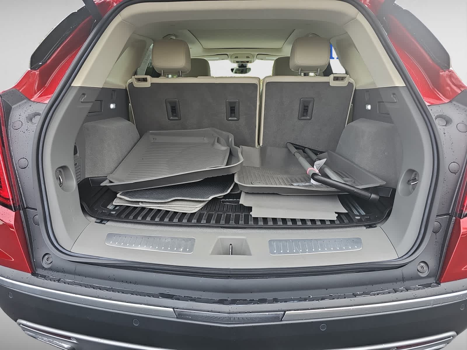 used 2024 Cadillac XT5 car, priced at $44,987