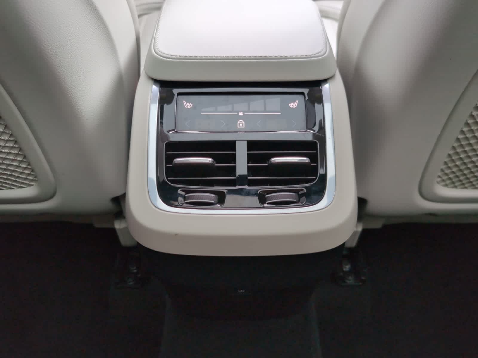 used 2023 Volvo XC90 car, priced at $41,988