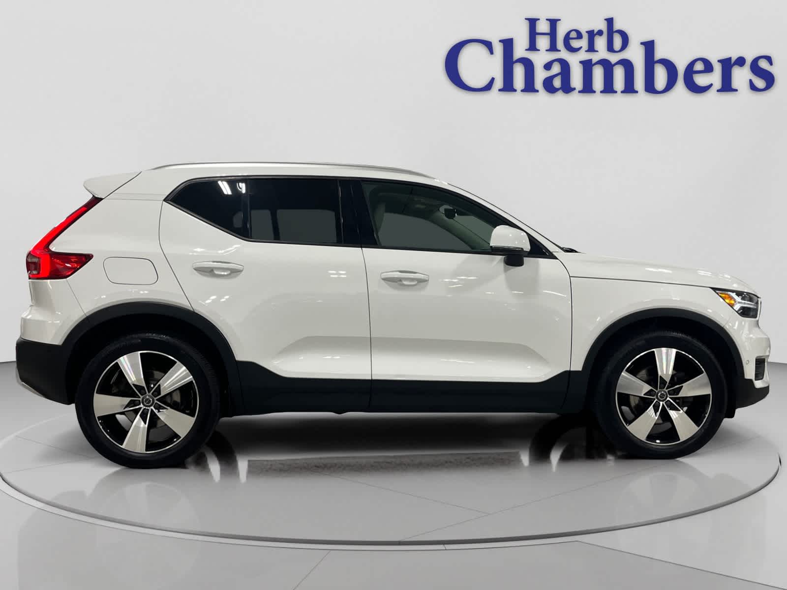 used 2019 Volvo XC40 car, priced at $20,998