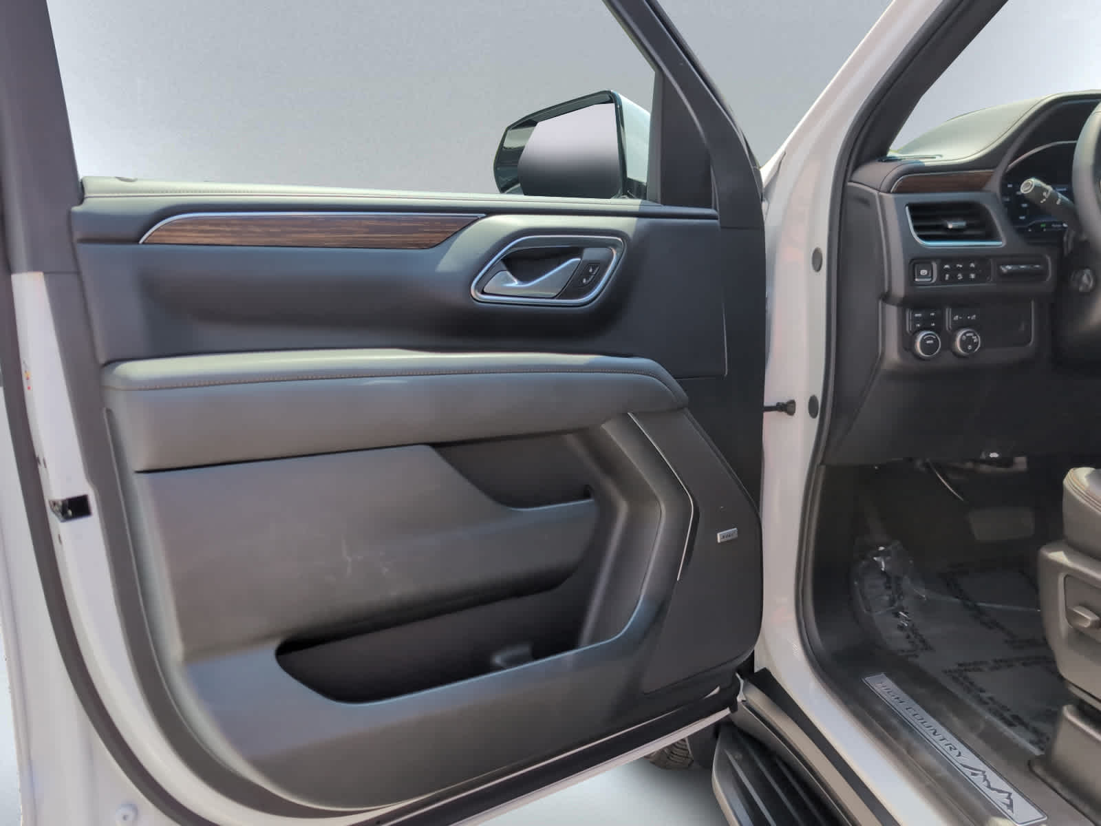used 2024 Chevrolet Suburban car, priced at $74,988