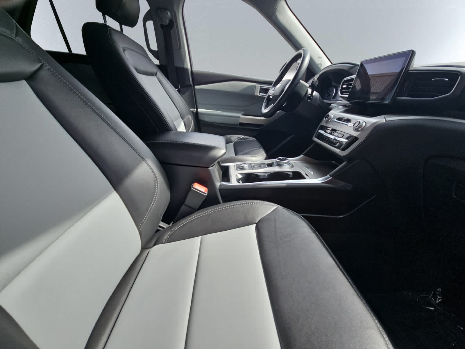 used 2022 Ford Explorer car, priced at $30,988