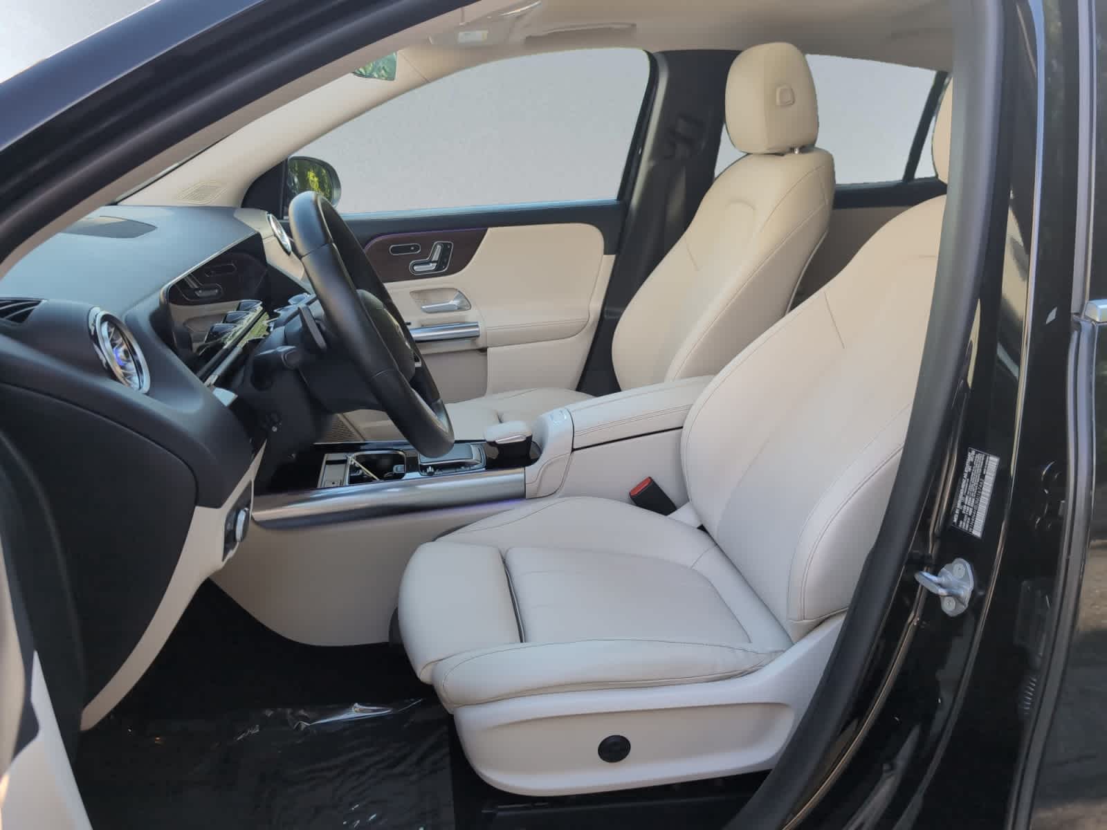 used 2021 Mercedes-Benz GLA 250 car, priced at $26,988