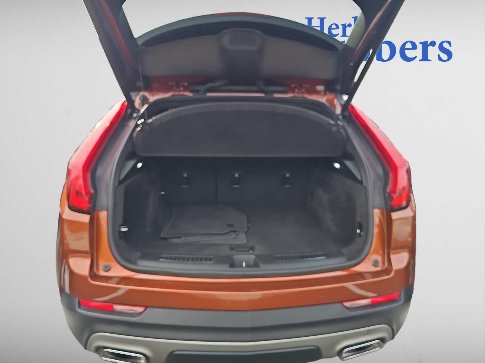 used 2019 Cadillac XT4 car, priced at $23,987