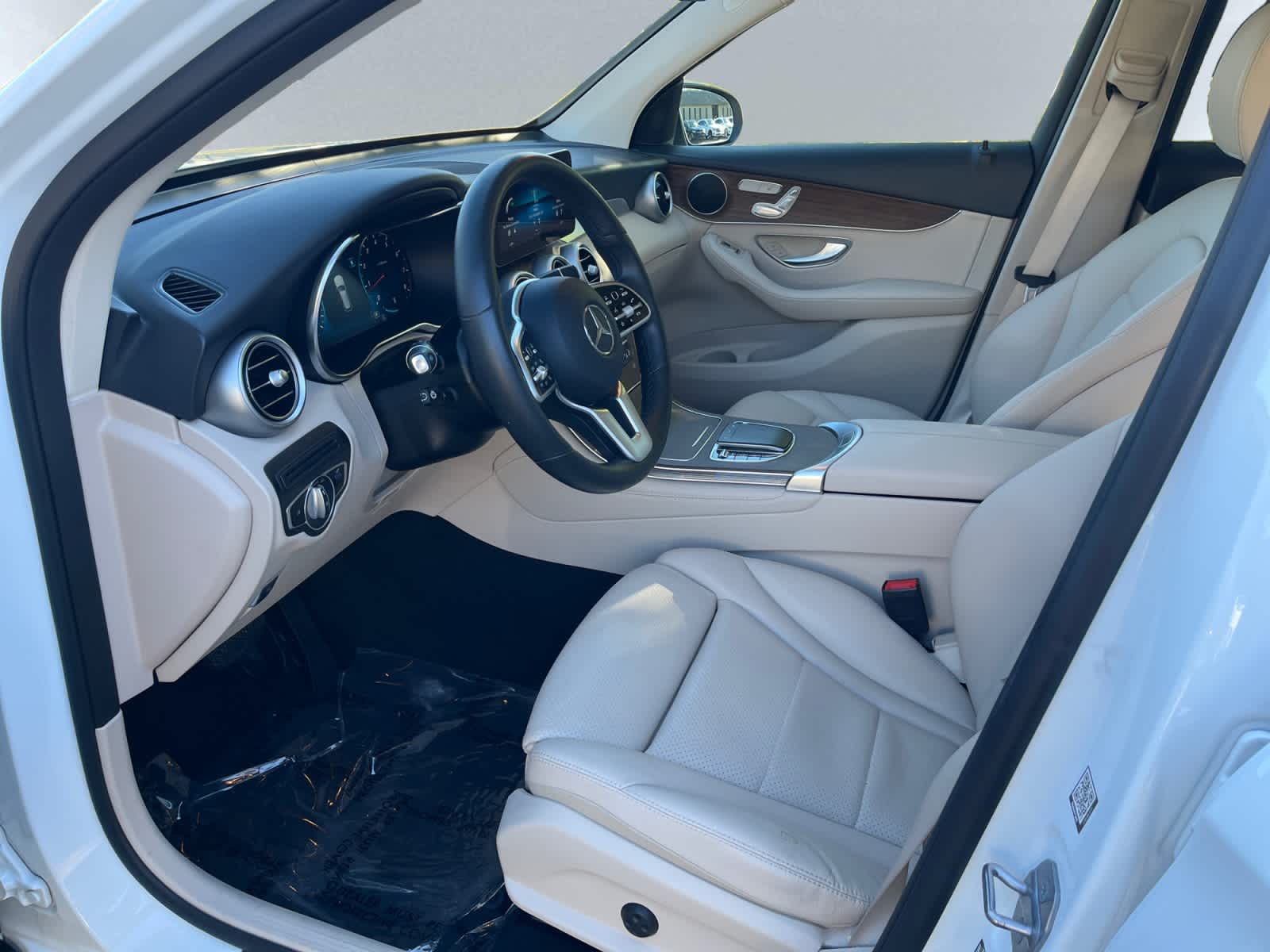 used 2021 Mercedes-Benz GLC 300 car, priced at $29,487