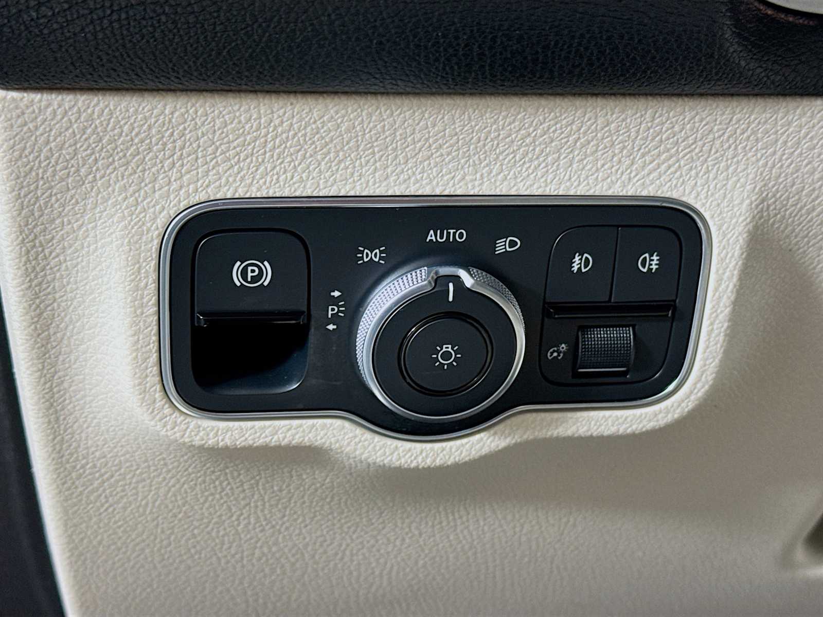 used 2021 Mercedes-Benz GLB 250 car, priced at $26,788