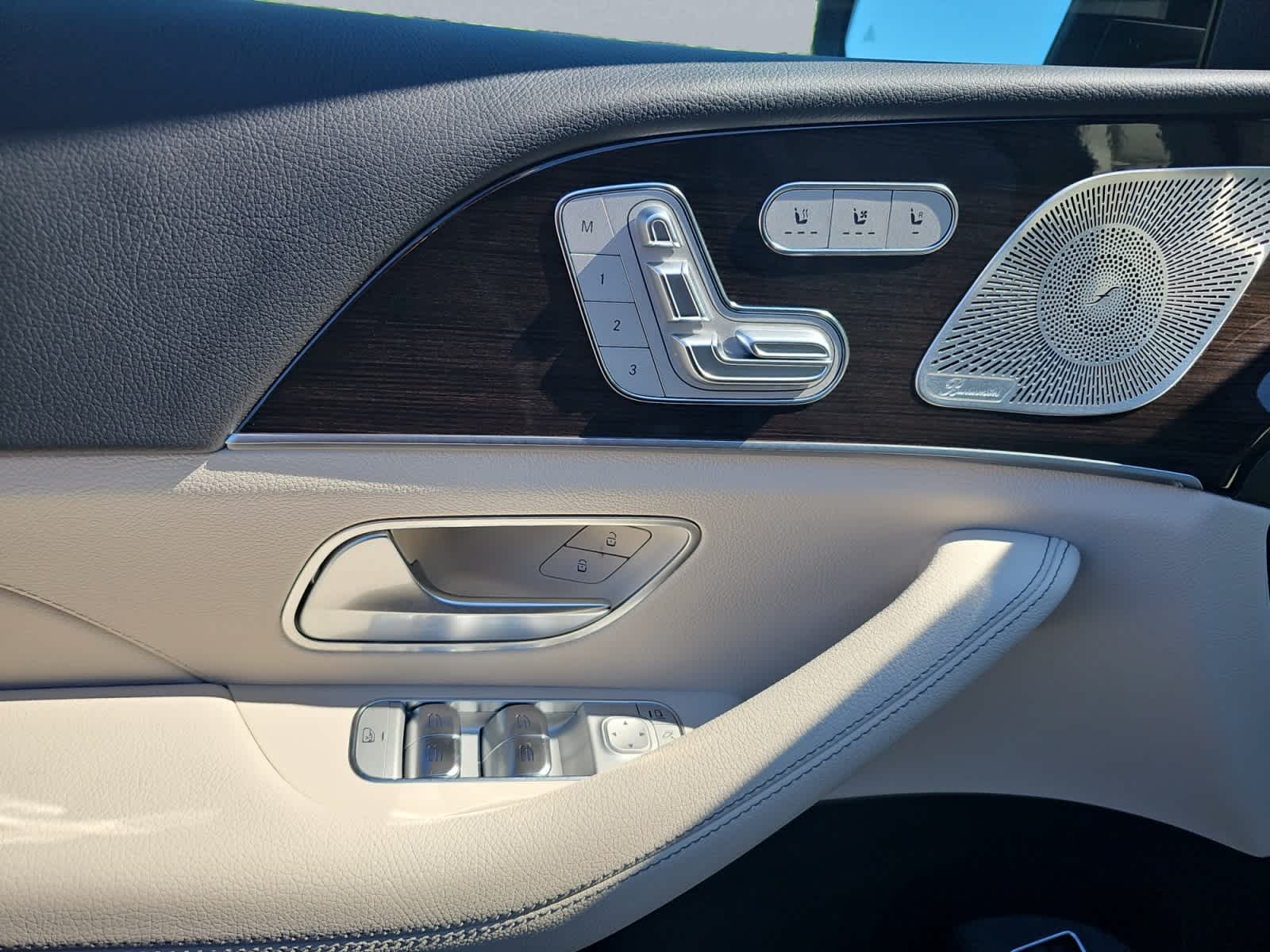 used 2025 Mercedes-Benz GLE 450e car, priced at $73,988