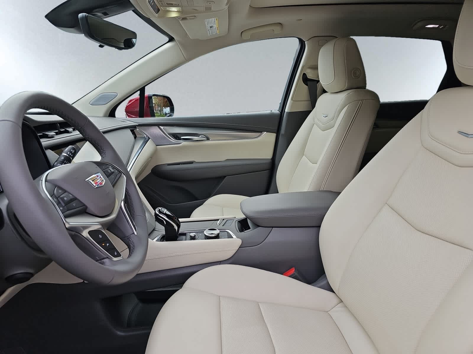 used 2024 Cadillac XT5 car, priced at $44,987